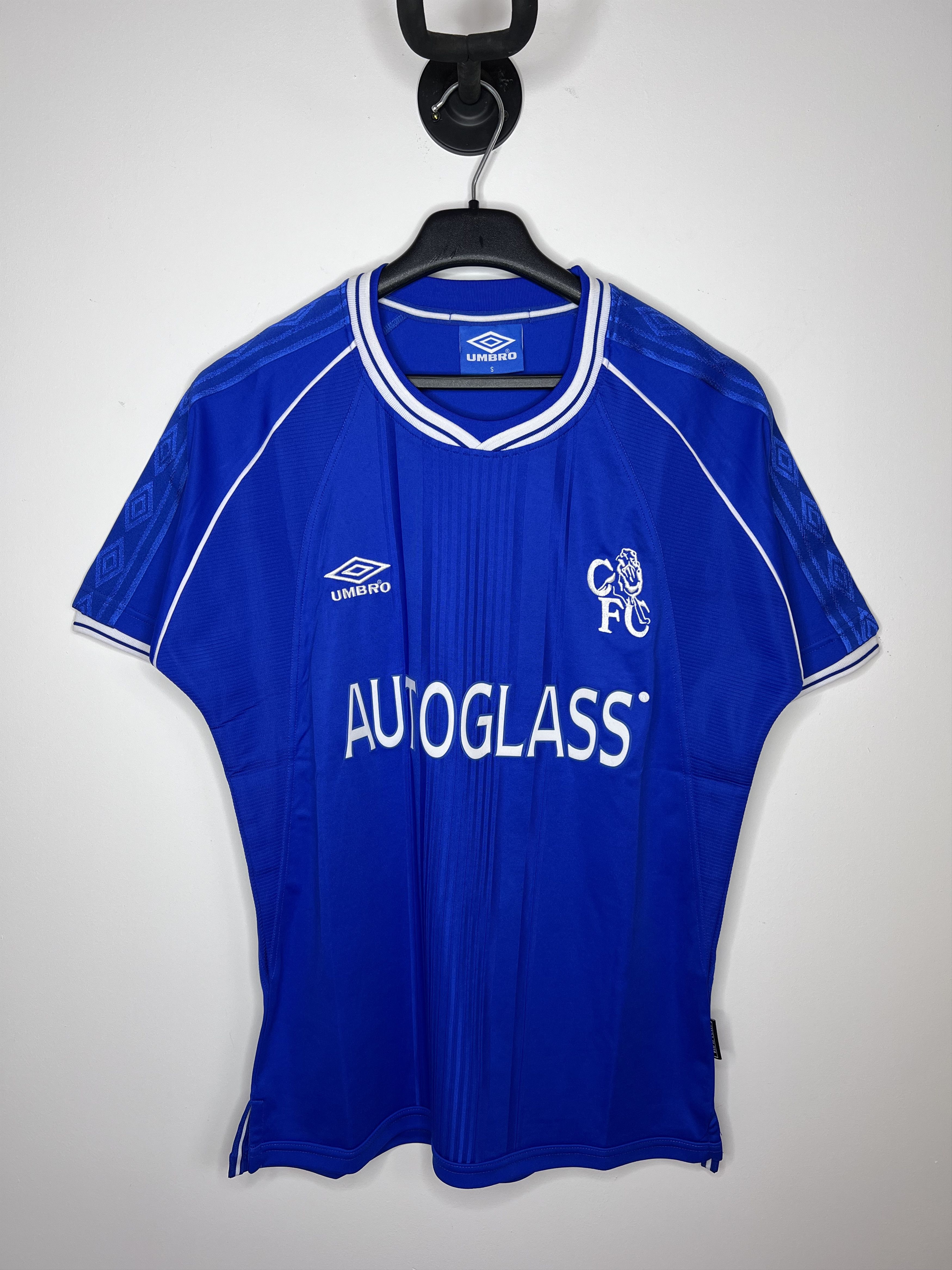 Umbro CHELSEA 1999 HOME RETRO REPLICA FOOTBALL SHIRT SOCCER JERSEY Size US S / EU 44-46 / 1 - 1 Thumbnail
