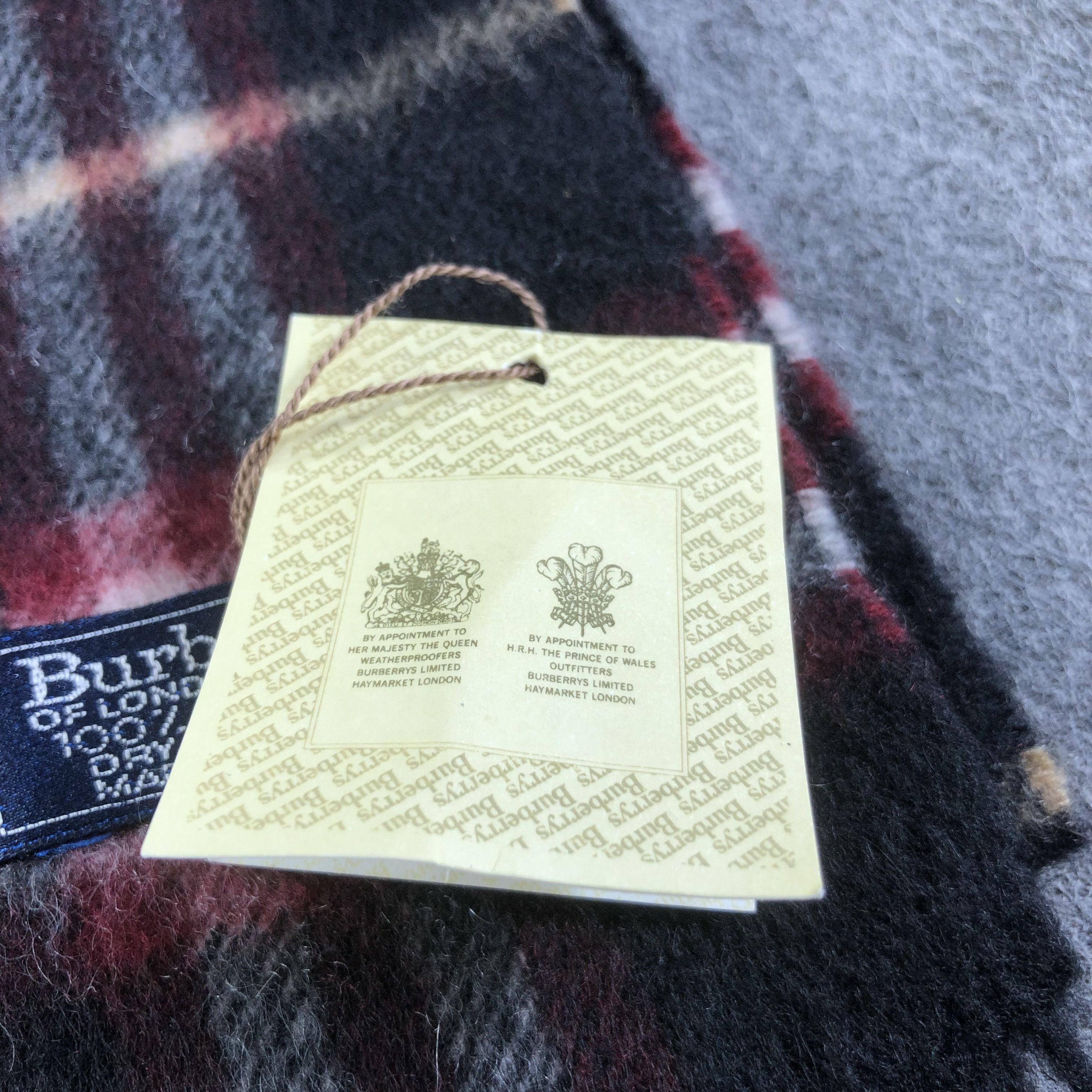 Burberry Burberrys Nova Check Cashmere Scarf Muffler V1623 Size ONE SIZE - 7 Thumbnail