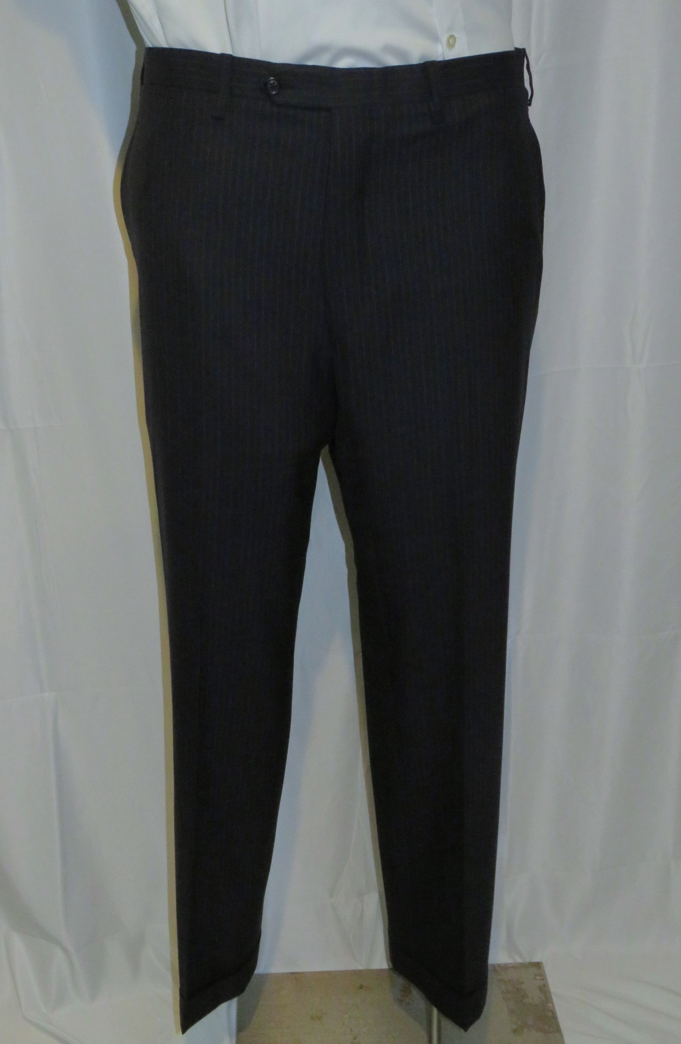 Kiton Super 180 Navy Striped Hand Made Three Button Suit 46S Size 46S - 12 Thumbnail