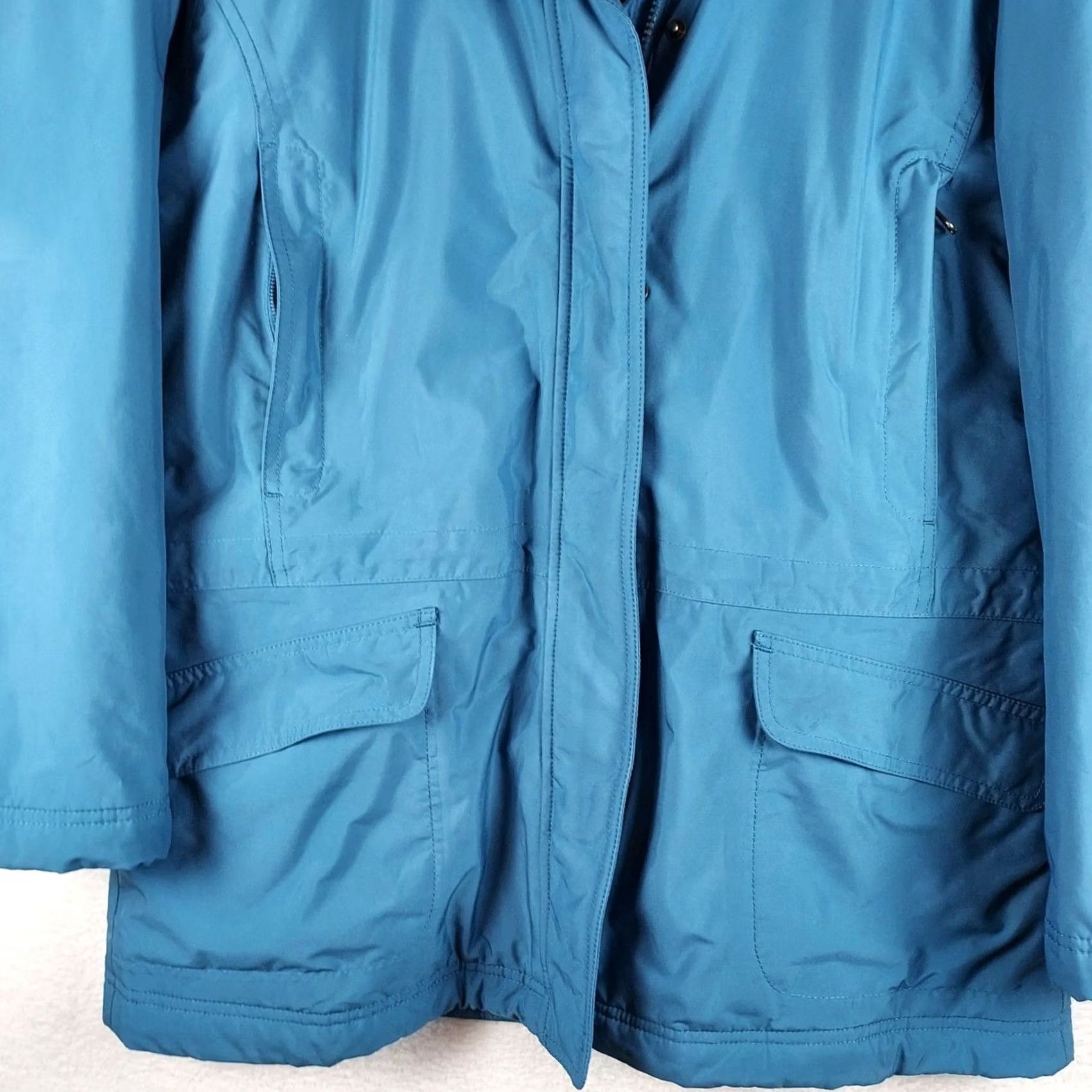 Vintage VINTAGE? No — LL Bean Womens Winter Coat Regular M Blue Zip Front Insulated Pockets Nylon Polyester Coat Women Winter Blue Jacket Size M / US 6-8 / IT 42-44 - 4 Thumbnail