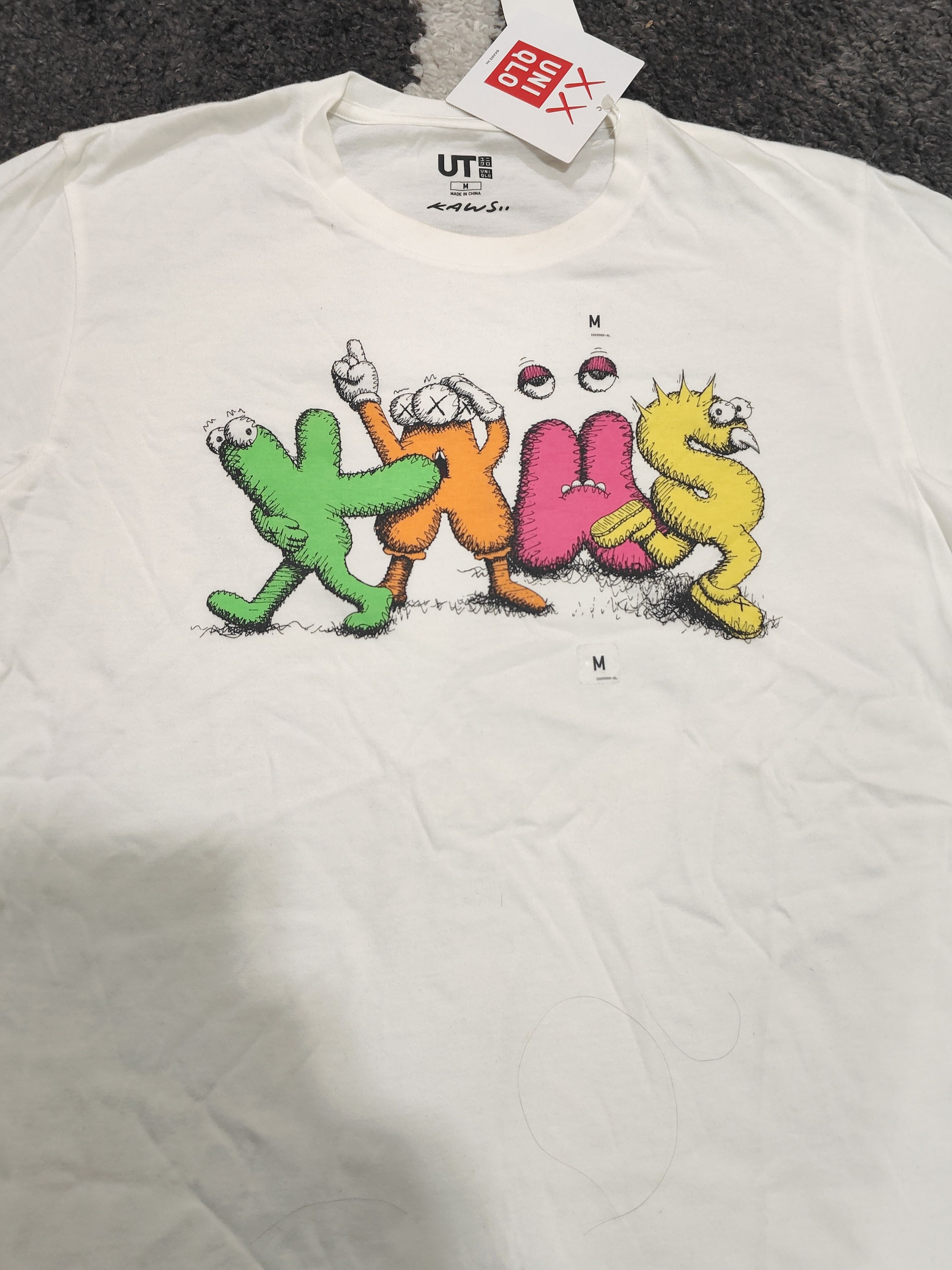 Kaws × Uniqlo Uniqlo X Kaws Letters Tee Graffiti 2016 Size US M / EU 48-50 / 2 - 2 Thumbnail