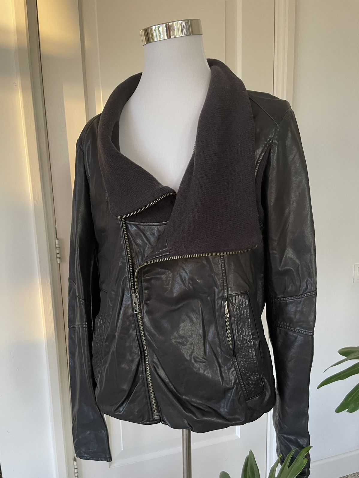 Helmut Lang Helmut Lang sheepskin jacket with woolen collar Size US M / EU 48-50 / 2 - 3 Thumbnail