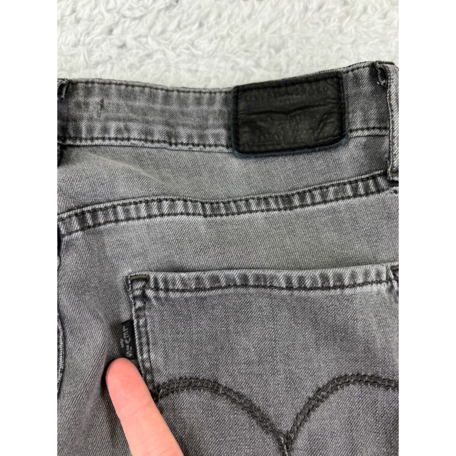 Levi's Levi's Women's Denim Jeans Skinny Fit 28 Black 700 Series High Rise Taper Fall Womens Size 28" / US 6 / IT 42 - 3 Thumbnail