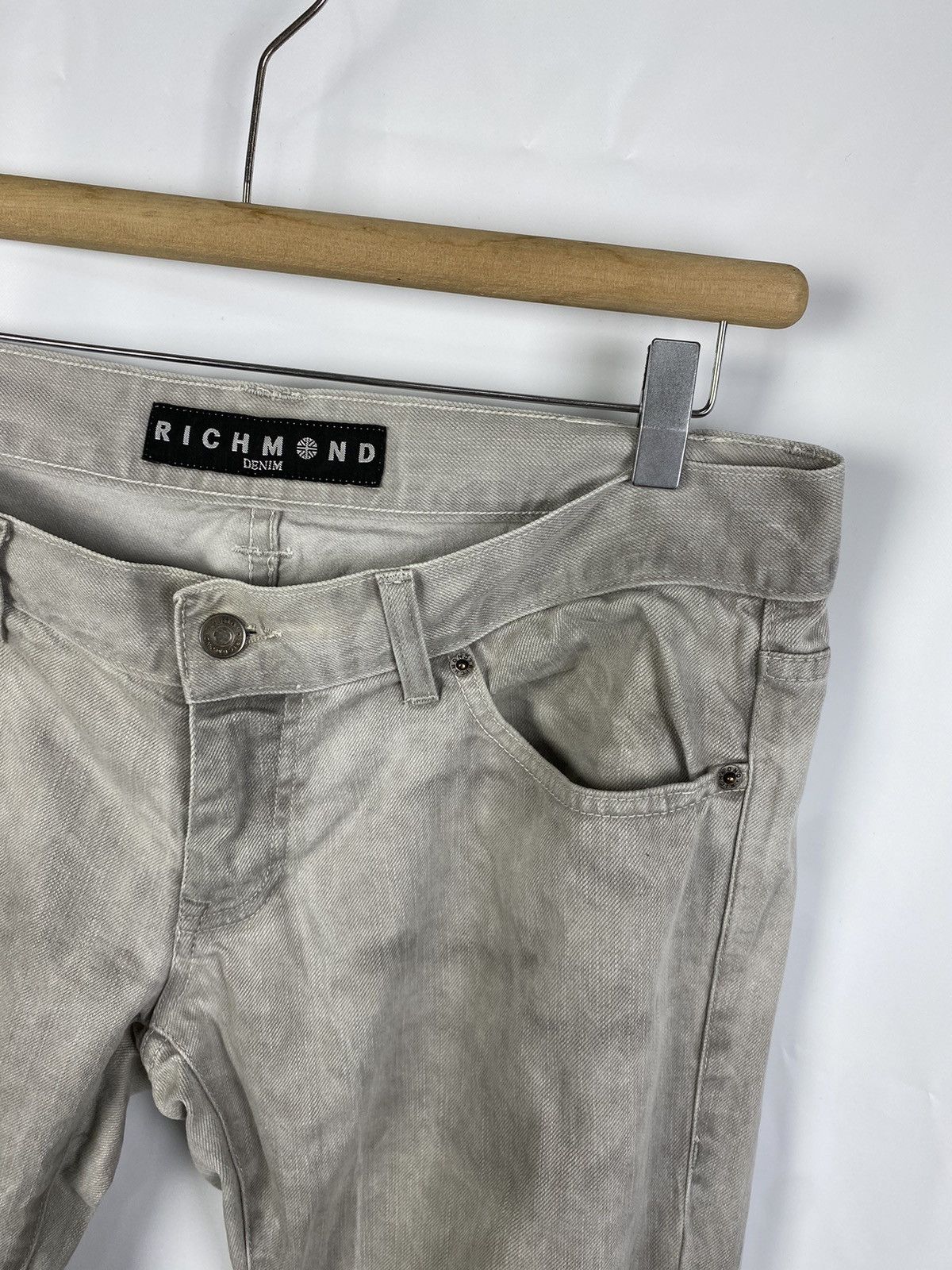John Richmond Richmond Jeans Stone Washed Low Rise Denim Men size 32 Size US 32 / EU 48 - 2 Thumbnail
