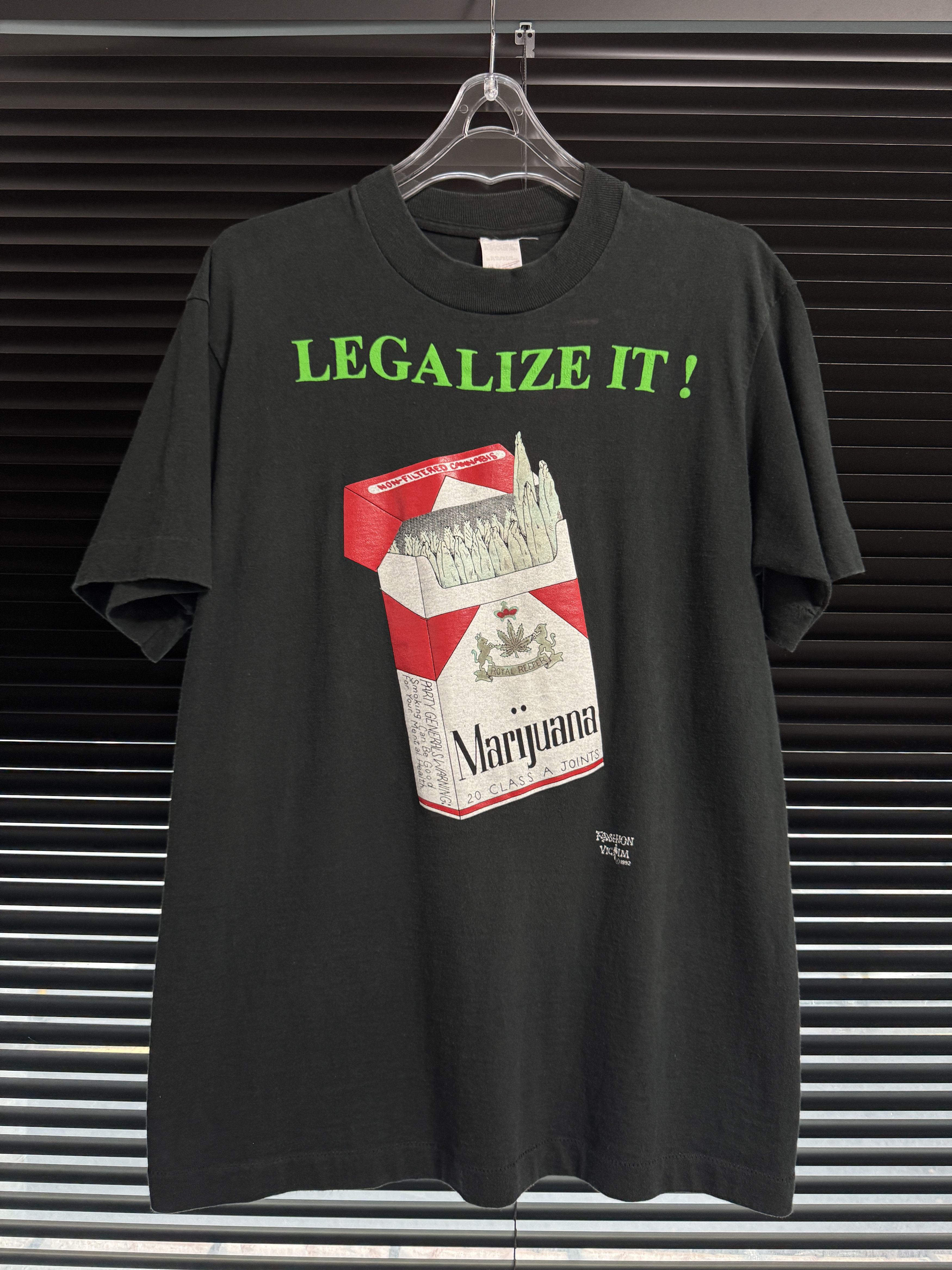 Vintage Vintage 90s Fashion Victim Legalize It Marijuana Shirt Size US L / EU 52-54 / 3 - 1 Thumbnail