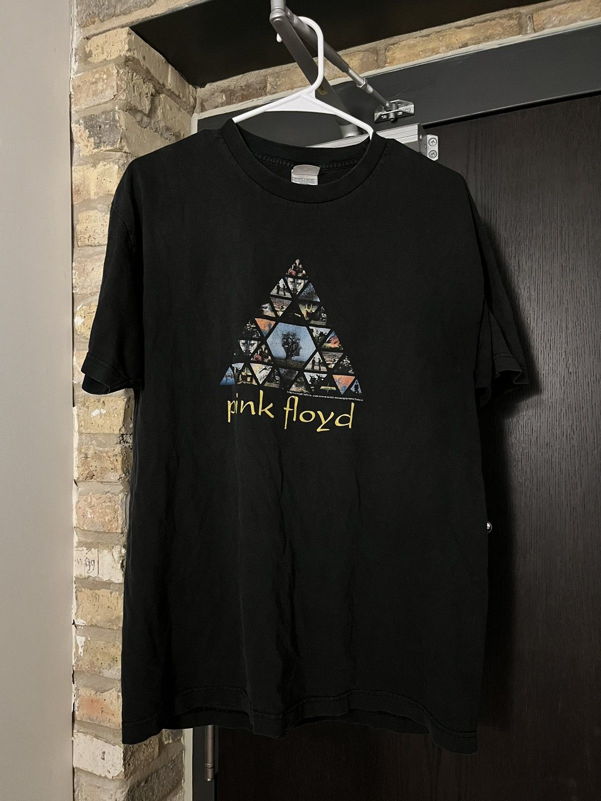 Vintage Vintage Pink Floyd T-shirt Size US L / EU 52-54 / 3 - 1 Thumbnail