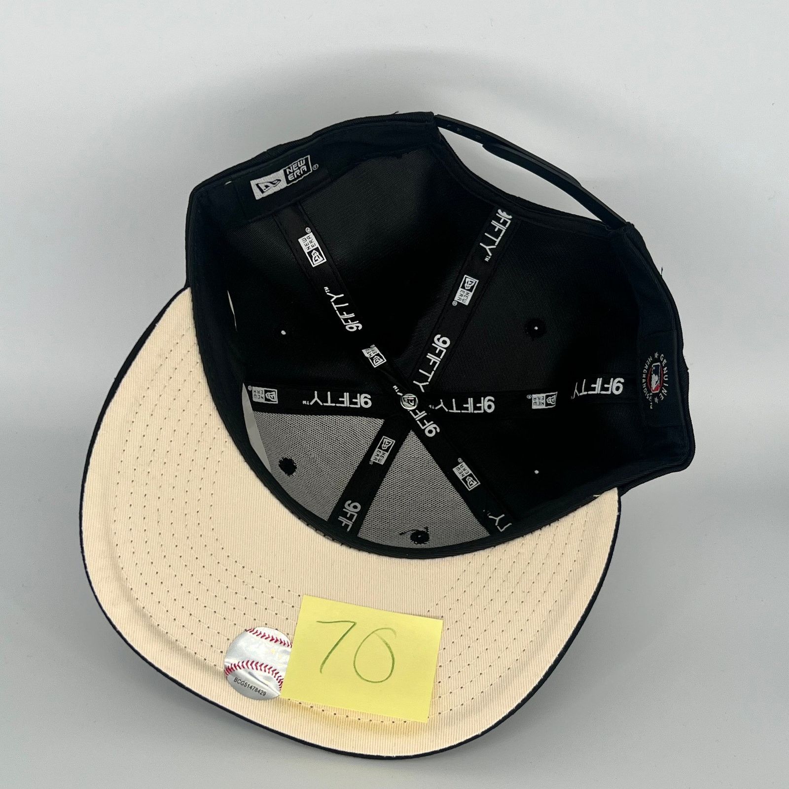 New Era Black New York Yankees NY Overlap New Era 9Fifty Snapback Size ONE SIZE - 4 Thumbnail