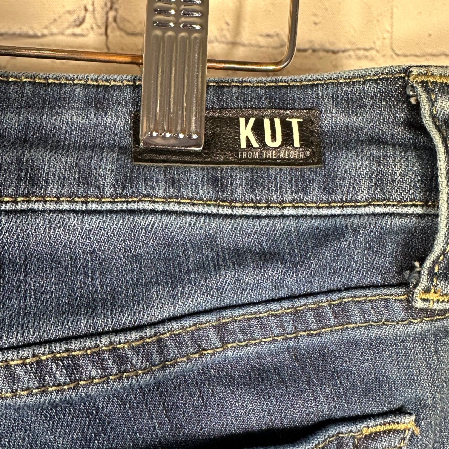 Vintage Kut from the Kloth Gidget Fray Denim Shorts Dark Wash Blue Size 8 Raw Hem Size 24" / US 00 / IT 34 - 3 Thumbnail