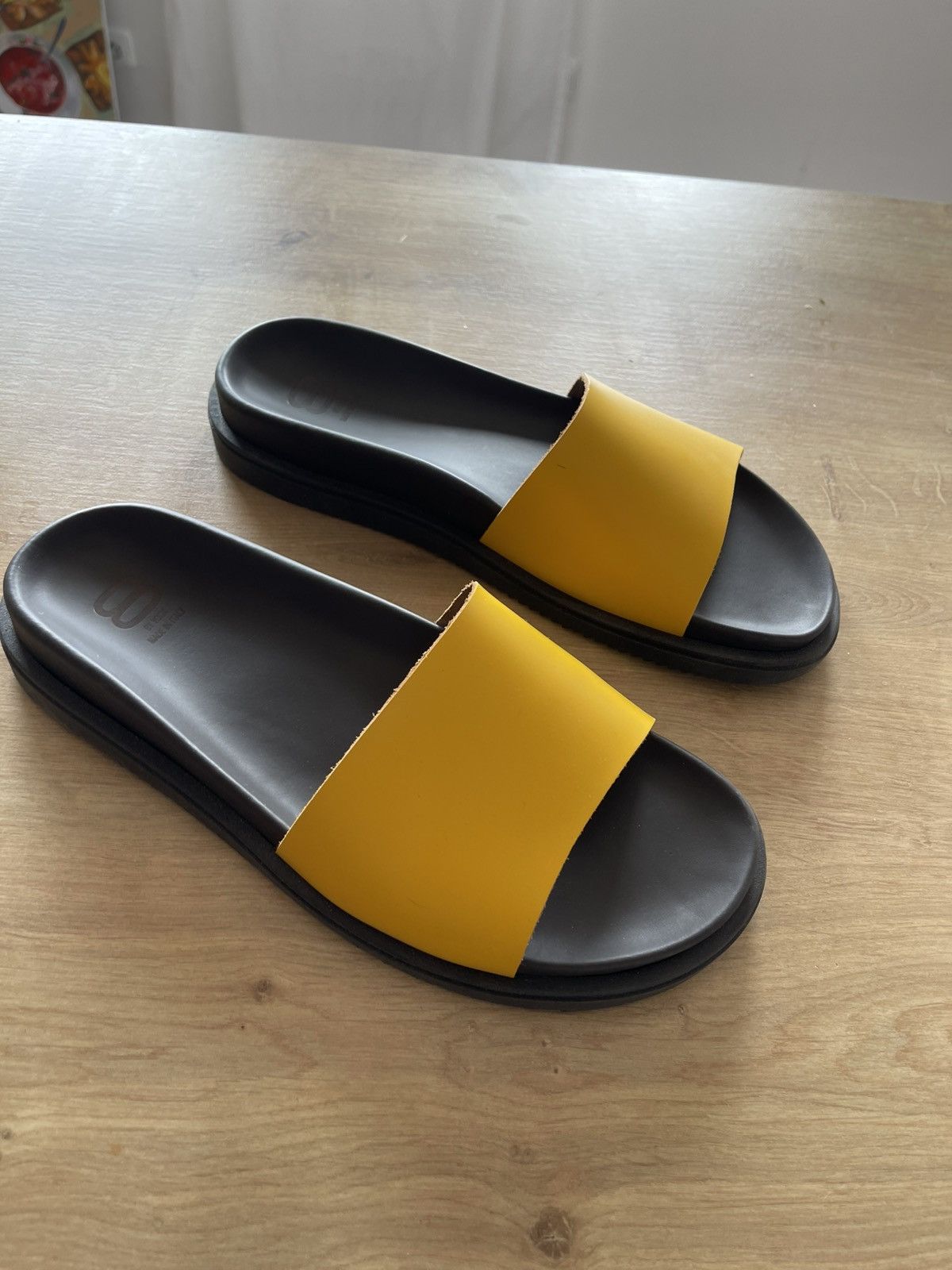 Other Yellow slippers Size US 9 / EU 42 - 1 Thumbnail
