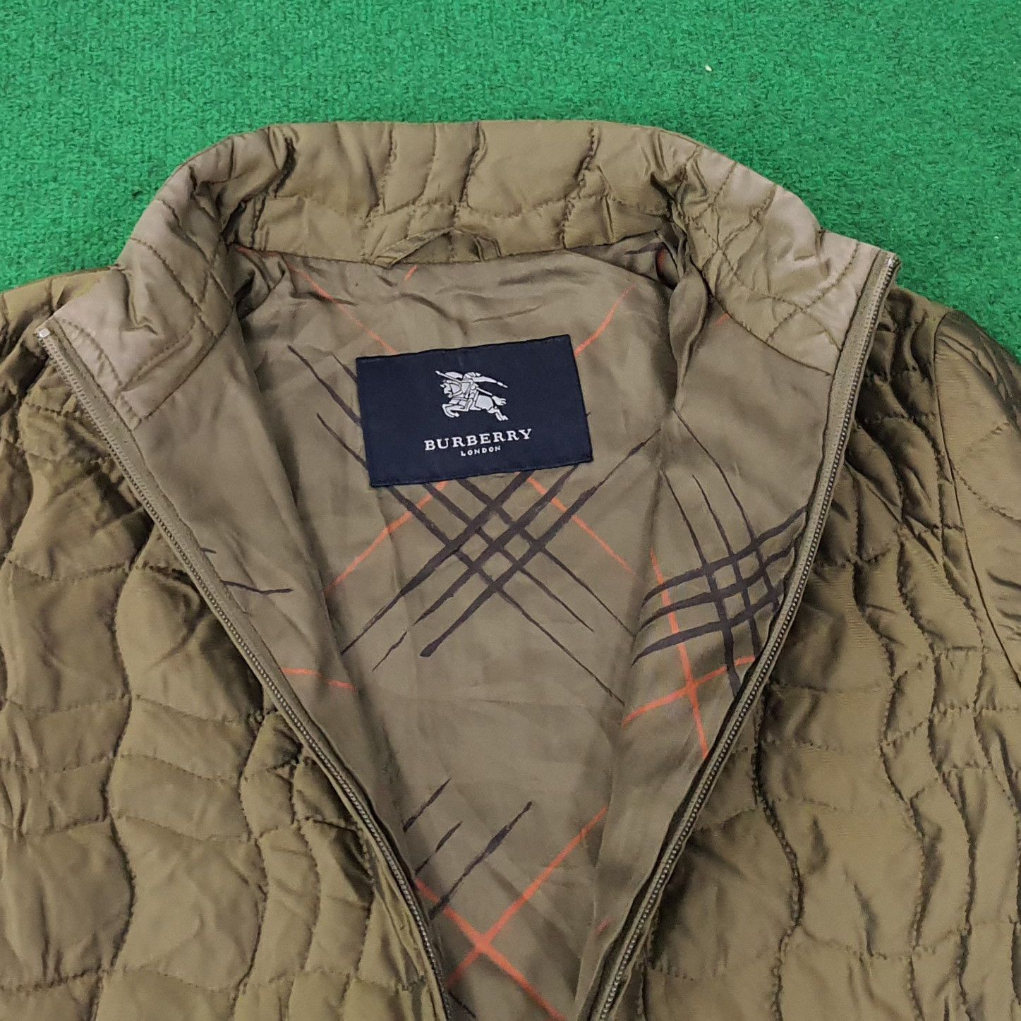 Burberry Vintage Burberry London Custom Logo Jacket C260N6 Size US S / EU 44-46 / 1 - 4 Thumbnail