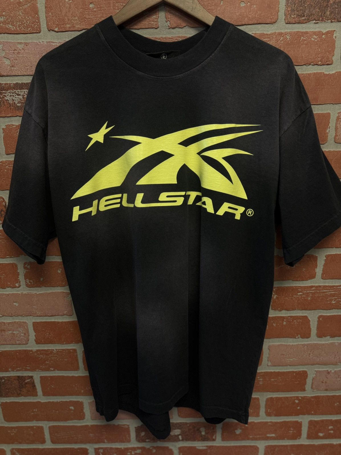 HELLSTAR Hellstar Black Yellow Logo Tee Shirt 100% Authentic Size M Size US M / EU 48-50 / 2 - 4 Thumbnail