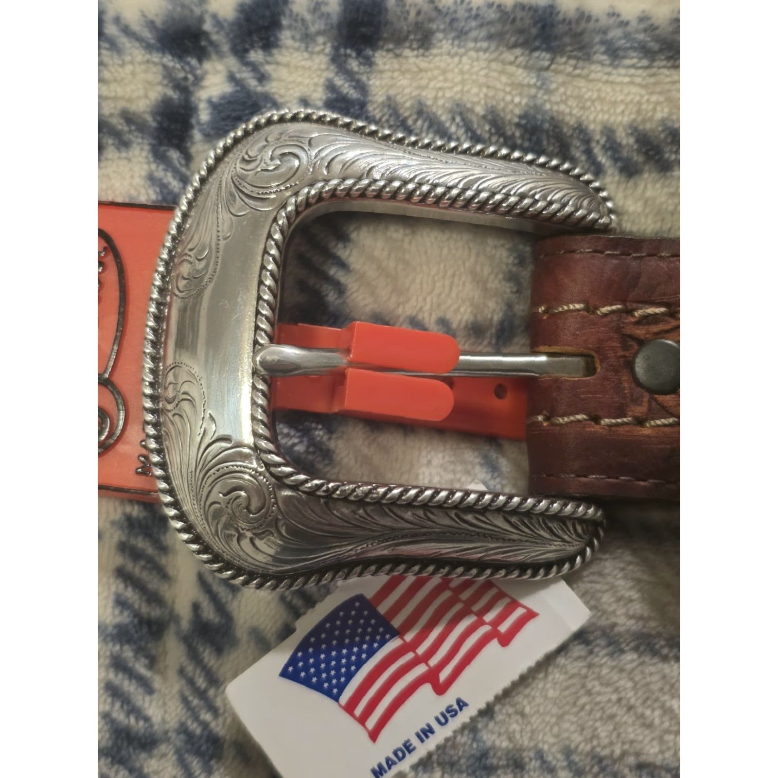 Vintage Justin Belt Western 36 Brown Leather Buckle NWT Mens Made in USA Floral Pattern Buckle Adjustable Top Grain Bison Sheridan Genuine Leather Size US M / EU 48-50 / 2 - 2 Thumbnail