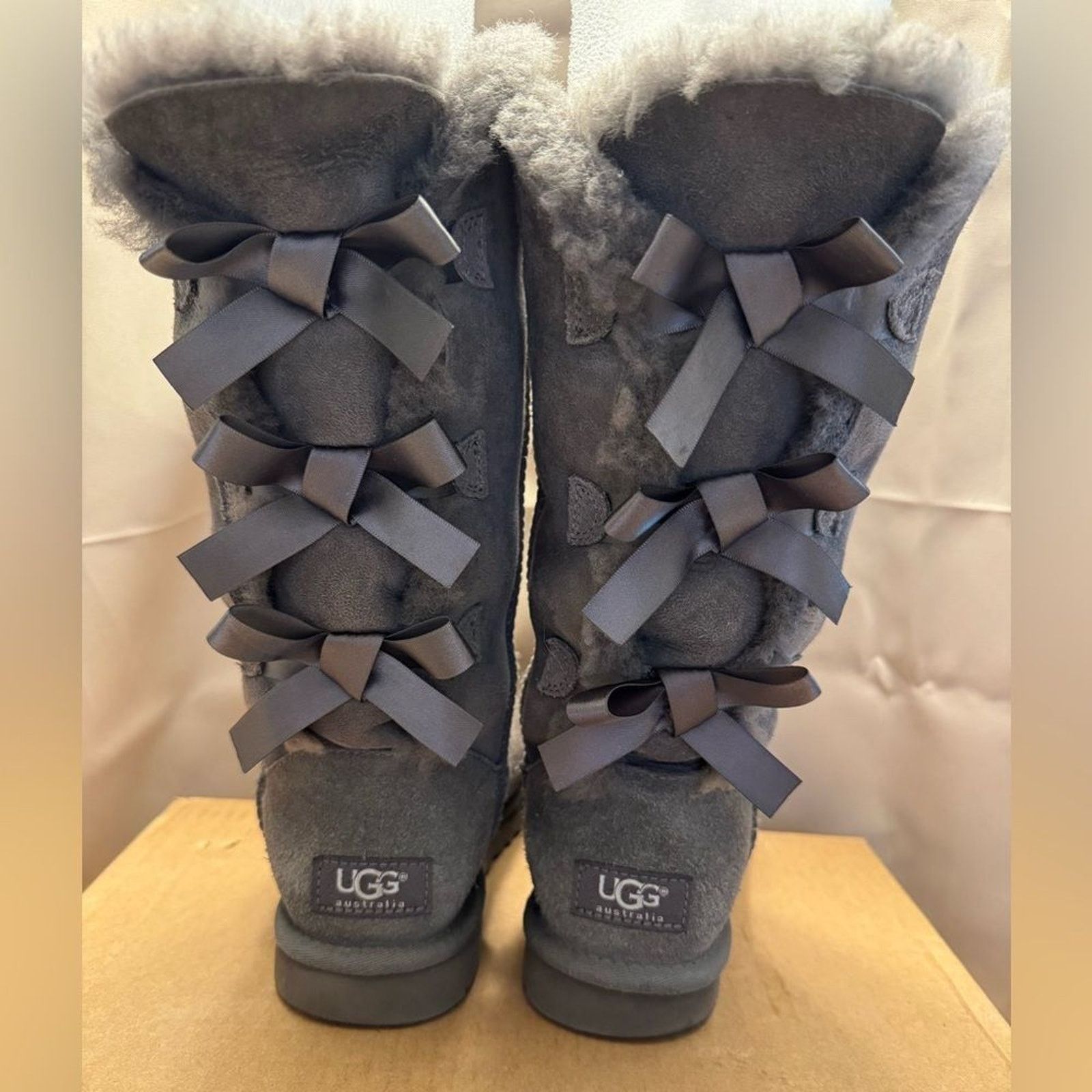 Ugg UGG Bailey Bow Tall II Gray Suede Sheepskin Fur Lined 5 Size US 5 / IT 35 - 1 Thumbnail