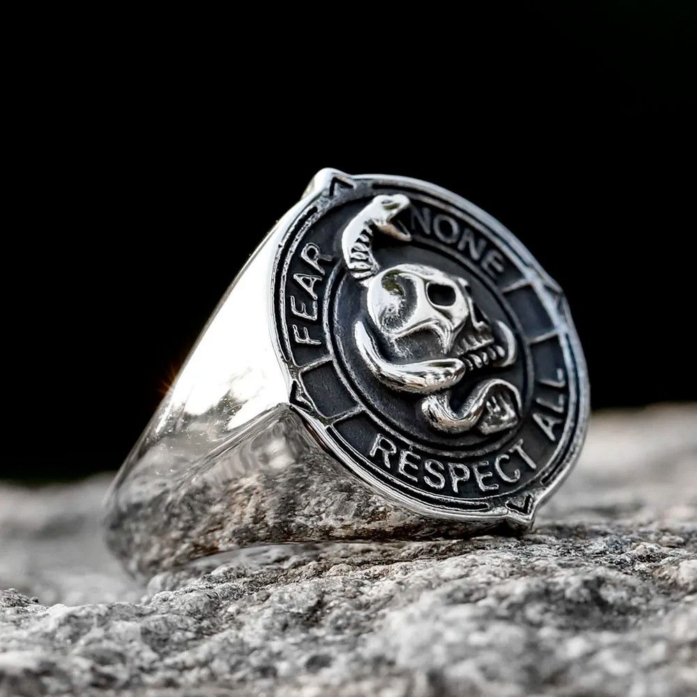 Jewelry Gothic Skull Ring Streetwear Jewelry Fashion Gift Size ONE SIZE - 1 Thumbnail
