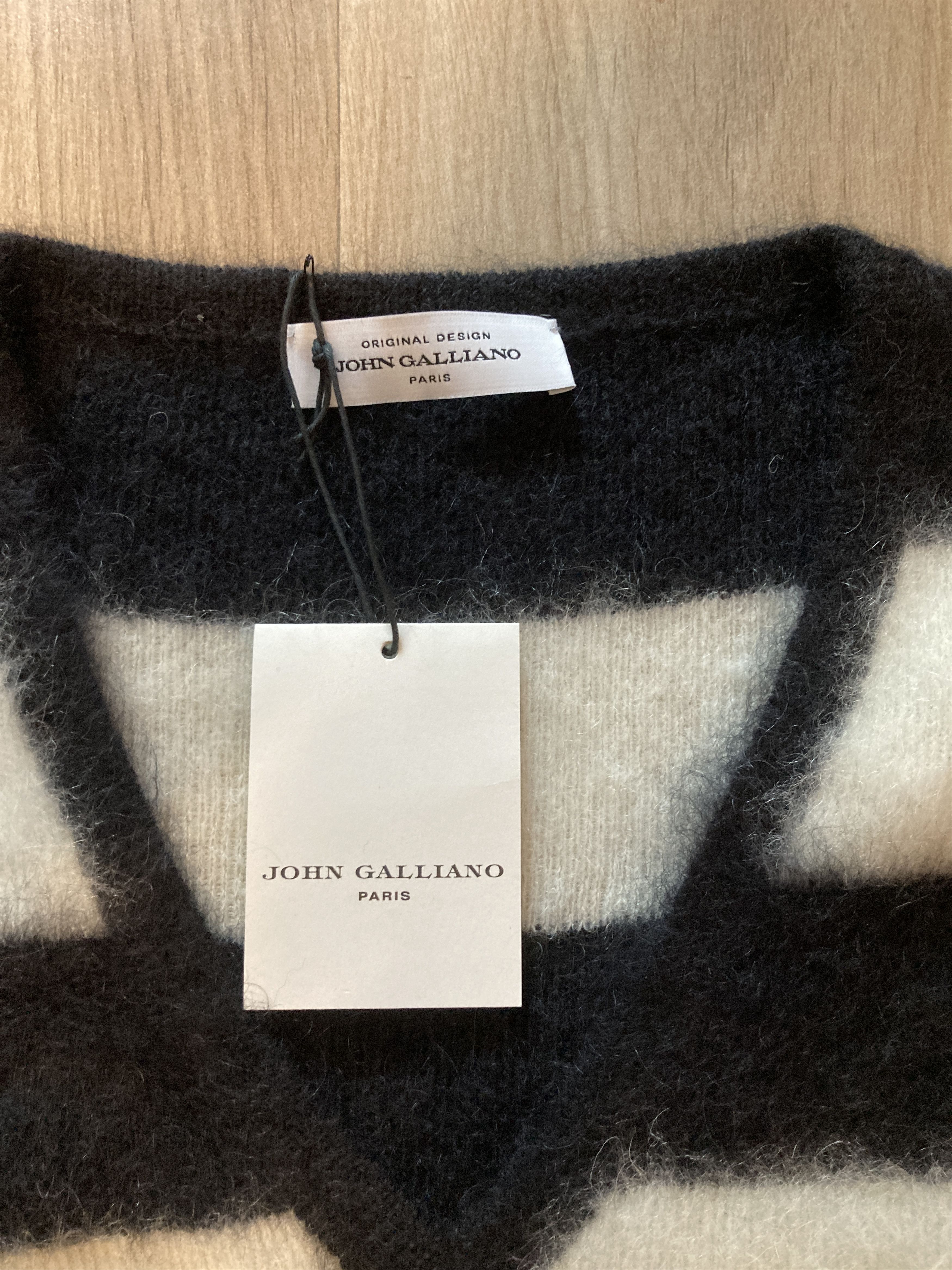 John Galliano John Galliano Stripes Knitted V Neck Sweater Size US M / EU 48-50 / 2 - 6 Thumbnail