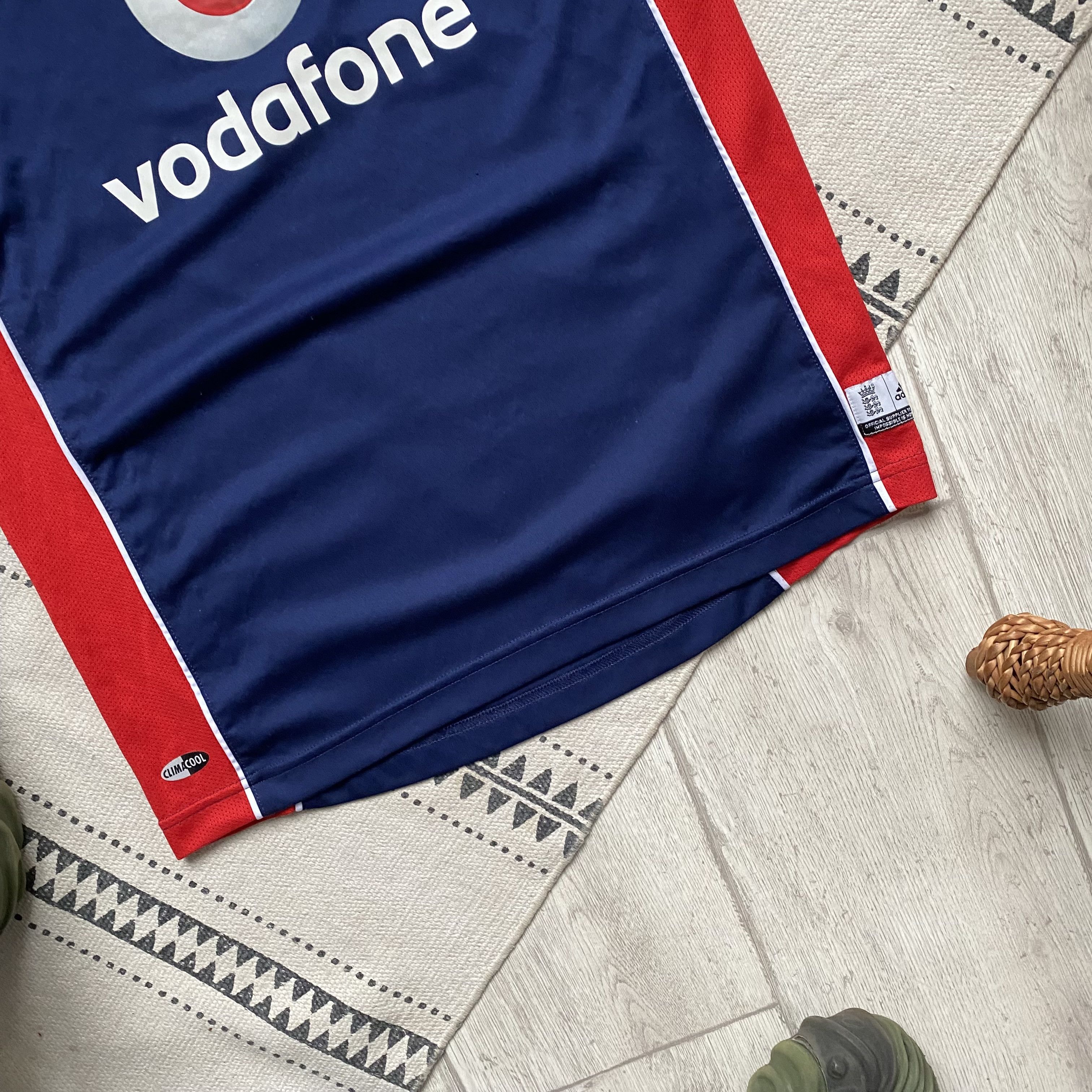 Adidas 🇬🇧 Vintage Blokcore Adidas Vodafone England jersey soccer Size US S / EU 44-46 / 1 - 3 Thumbnail