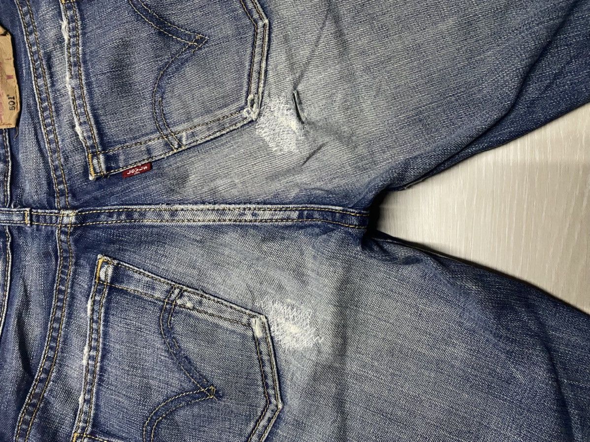 Levi's Vintage Levis 501 Blue Wash Distressed ButtonFly Jeans Size US 28 / EU 44 - 13 Thumbnail