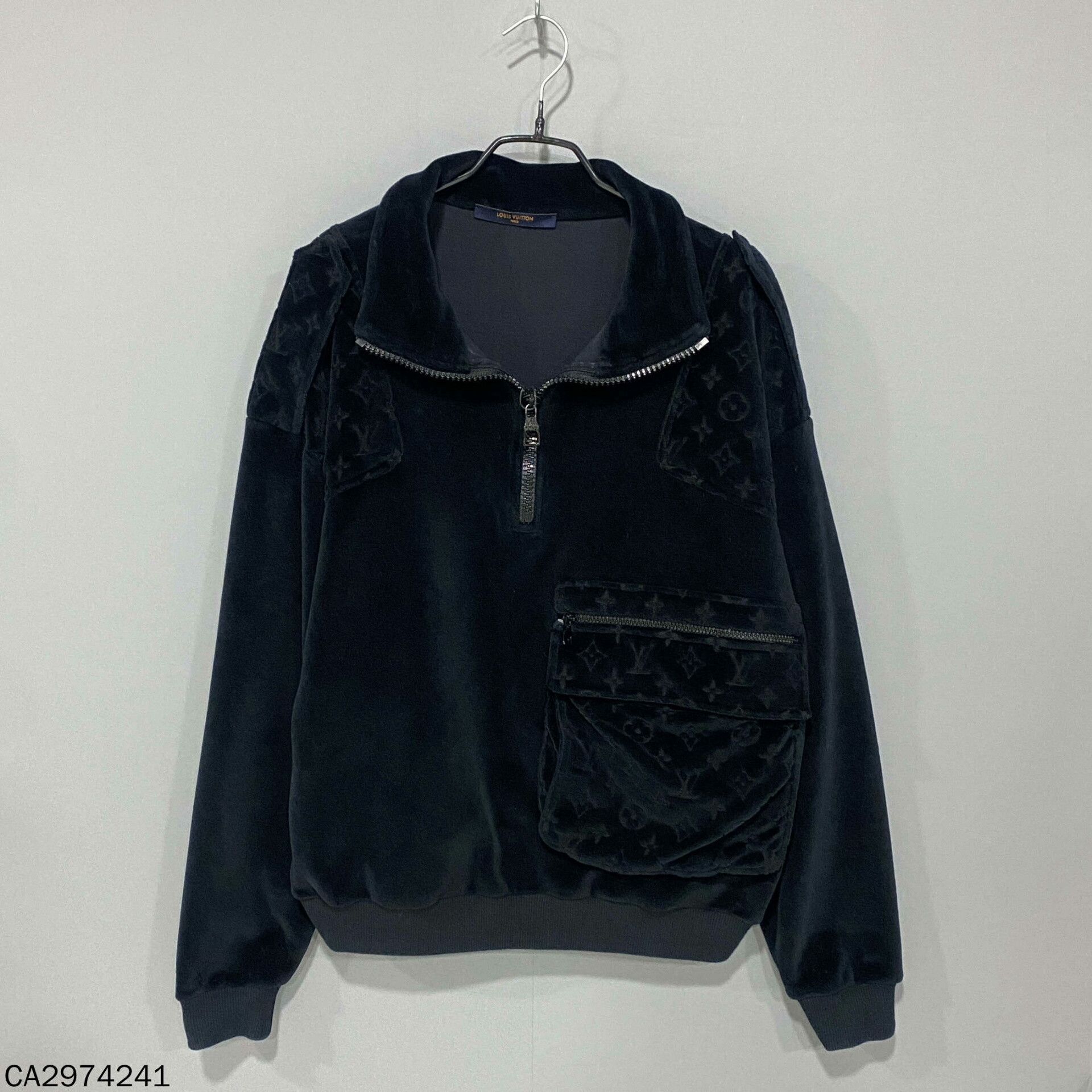 Louis Vuitton Louis Vuitton Velvet Logo Stand Collar Jacket Size US XS / EU 42 / 0 - 1 Thumbnail