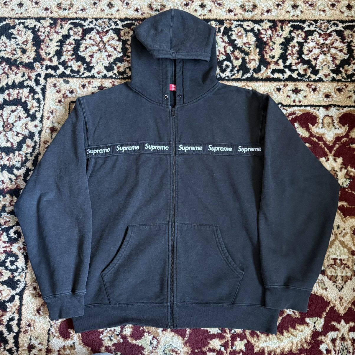 Supreme SUPREME TEXT STRIPE ZIP HOODIE BLACK. Size US XL / EU 56 / 4 - 1 Thumbnail