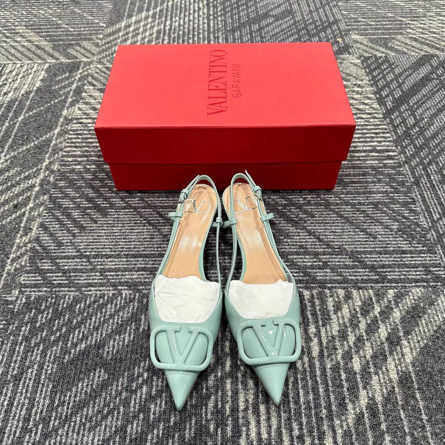 Valentino Valentino VLOGO Leather Buckle Stiletto Heels 36 Size US 5.5 / IT 35.5 - 2 Thumbnail