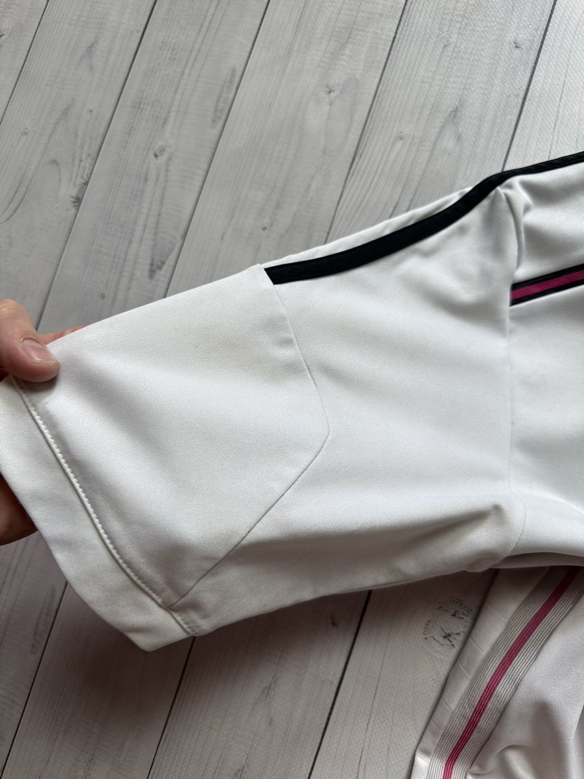 Adidas × Vintage Vintage Real Madrid soccer jersey size S adidas Size US S / EU 44-46 / 1 - 13 Thumbnail