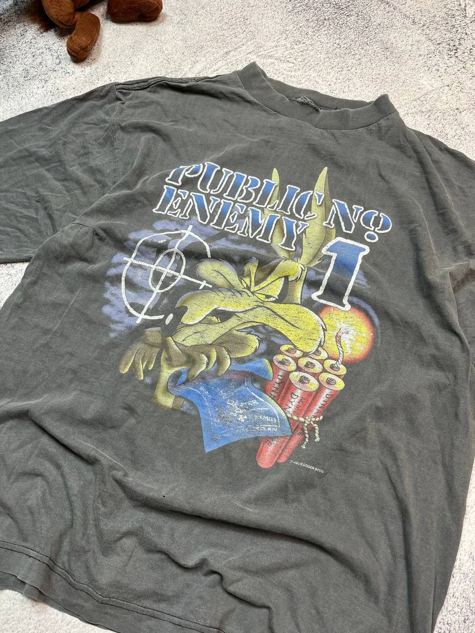 Vintage Vintage 1993 Wile E. Coyote "Public Enemy No. 1"T-Shirt Size US L / EU 52-54 / 3 - 2 Thumbnail