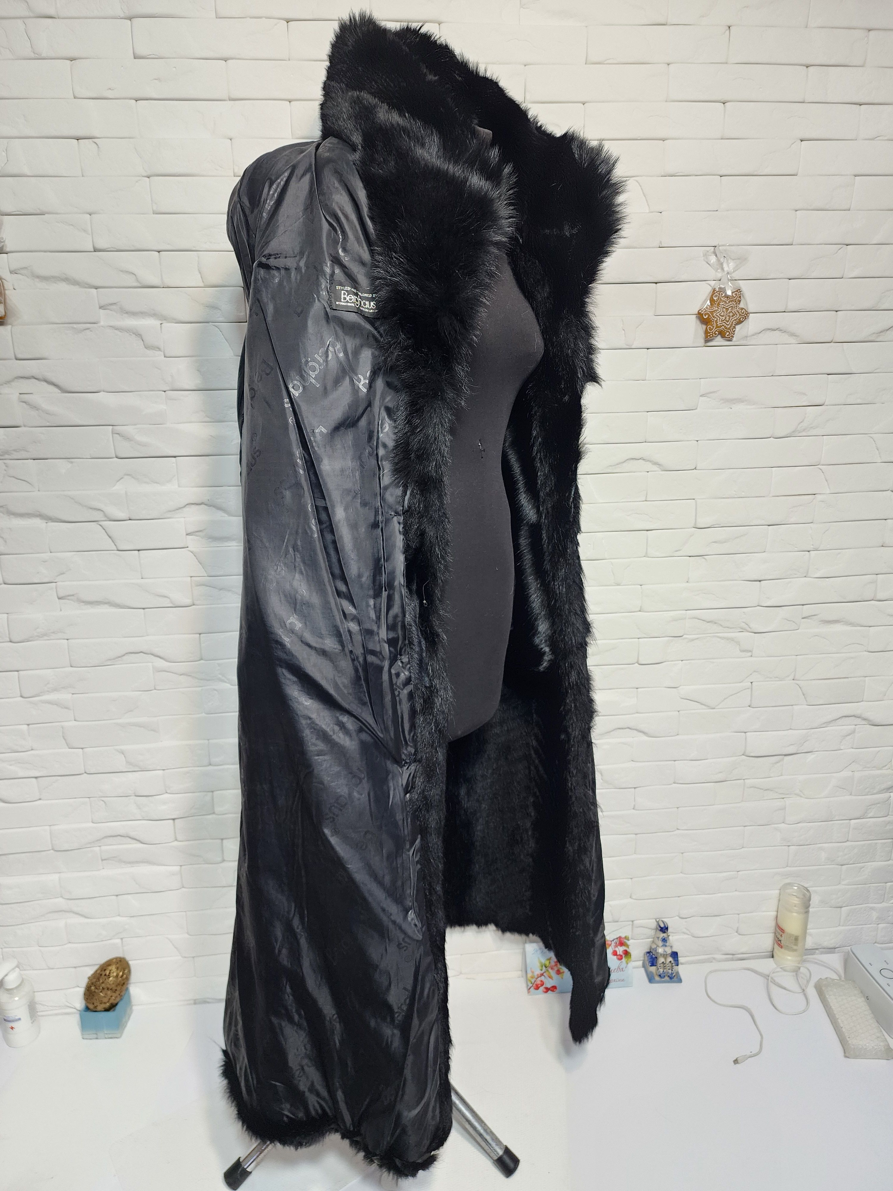 Furla Black Genuine Fur Coat: Women's Winter Coat Size M / US 6-8 / IT 42-44 - 8 Thumbnail