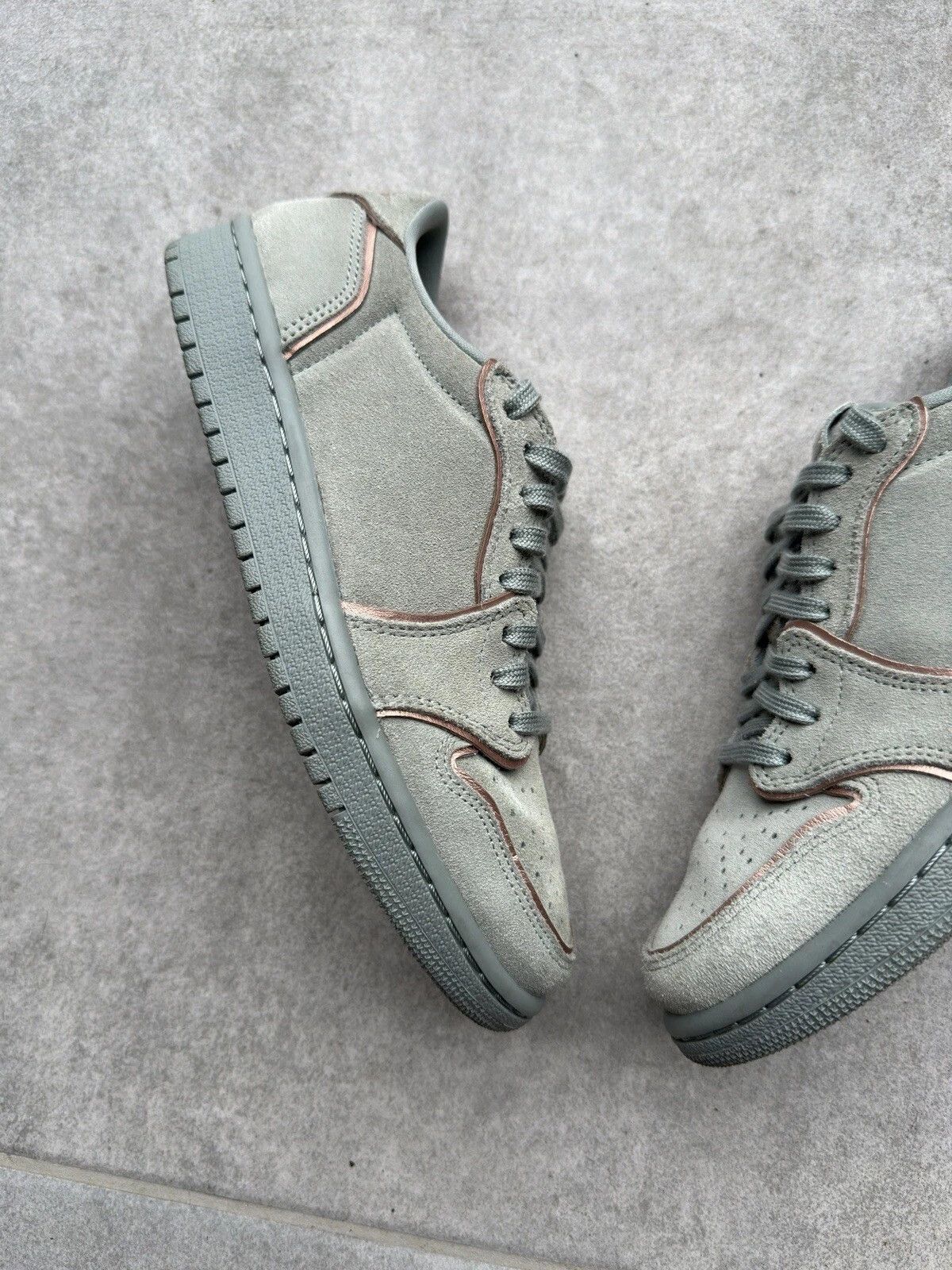 Nike Nike Air Jordan 1 Retro Low Suede Shoes Mica Green Trainers Size US 7.5 / IT 37.5 - 7 Thumbnail