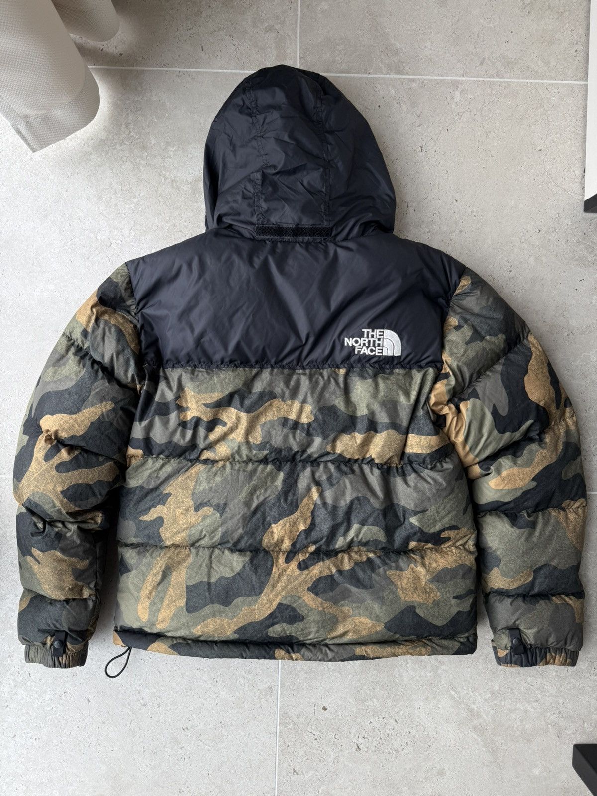 The North Face Rare The North Face Puffer 700 Camouflage Womens Size Hype Size M / US 6-8 / IT 42-44 - 2 Thumbnail