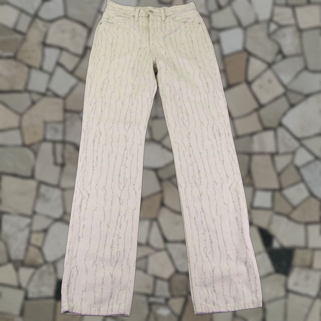 Levi's Levi's Jeans Womens 27 White Denim Leggy Slim Fit Premium Cotton Hemp Blend Pants Jeans Slim White 27 Womens 31 Inseam Size 27" / US 4 / IT 40 - 1 Thumbnail