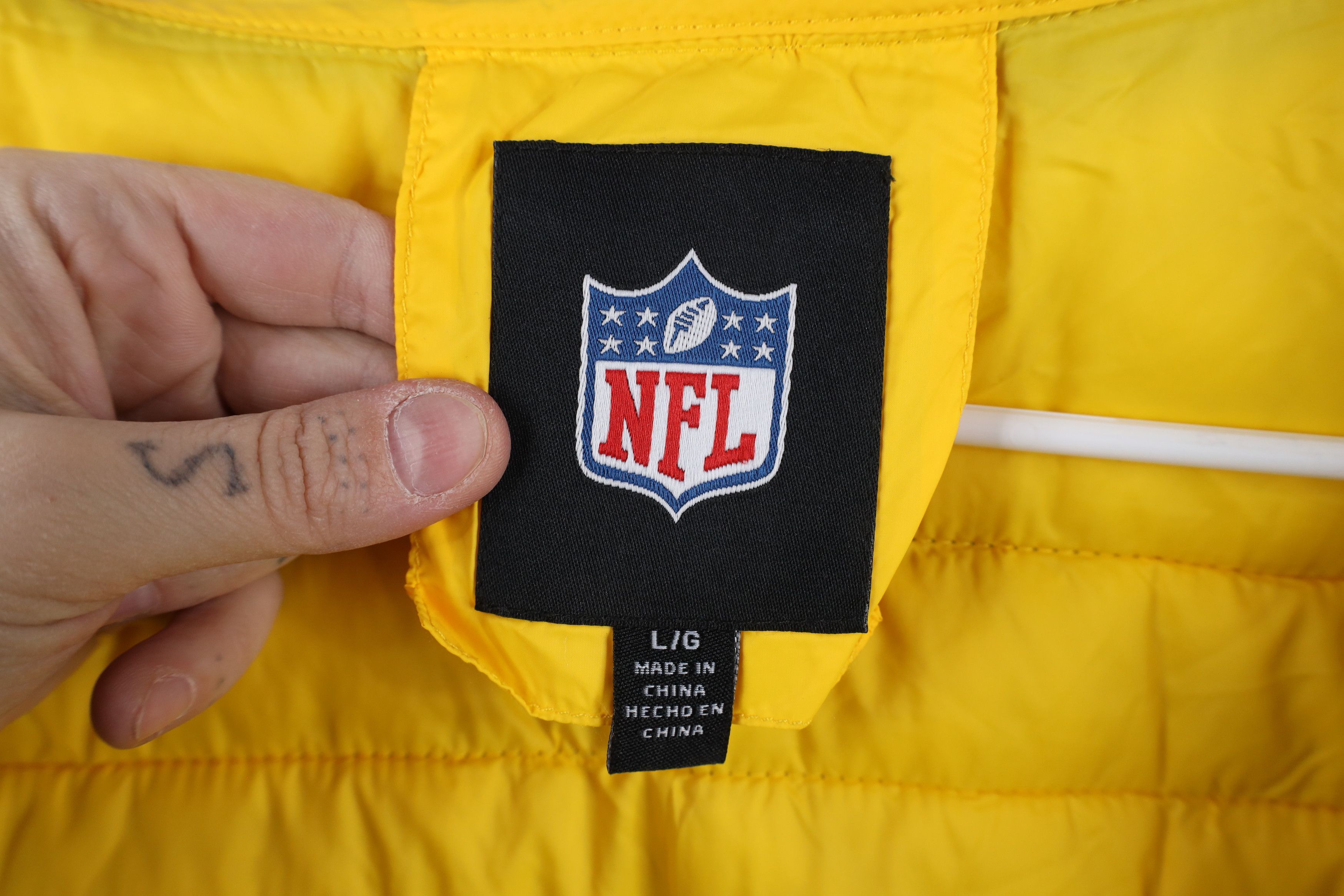 Vintage New Green Bay Packers Football Puffer Vest Jacket Green Size US L / EU 52-54 / 3 - 8 Thumbnail