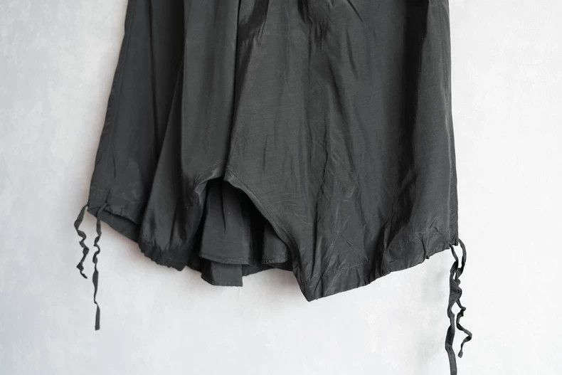Yohji Yamamoto Yohji Yamamoto size 2 19SS blend glossy drawstring raven p Size US 28 / EU 44 - 4 Thumbnail