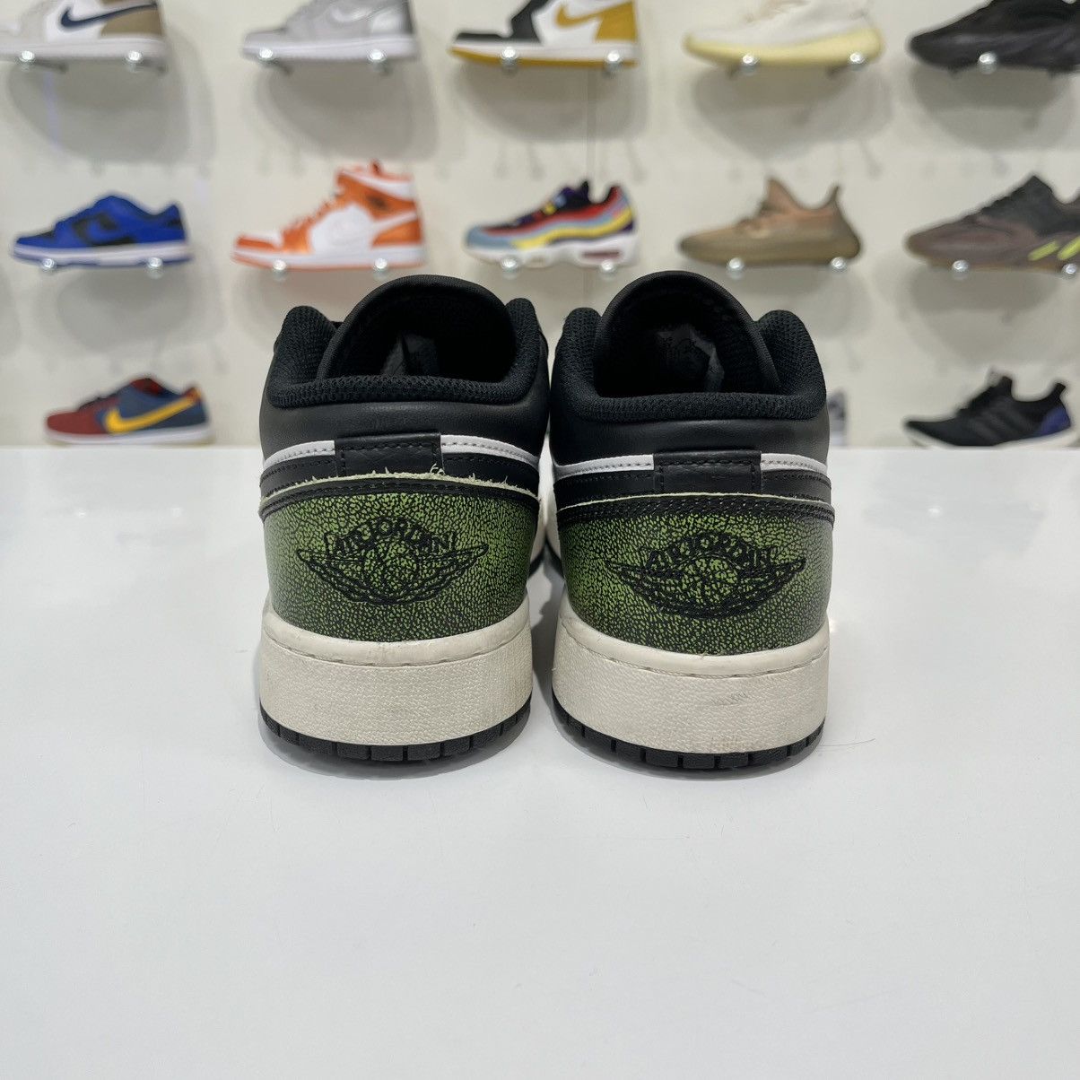 Nike Air Jordan 1 Low Wear Away Electric Green (GS) Size US 5 / EU 37 - 5 Thumbnail