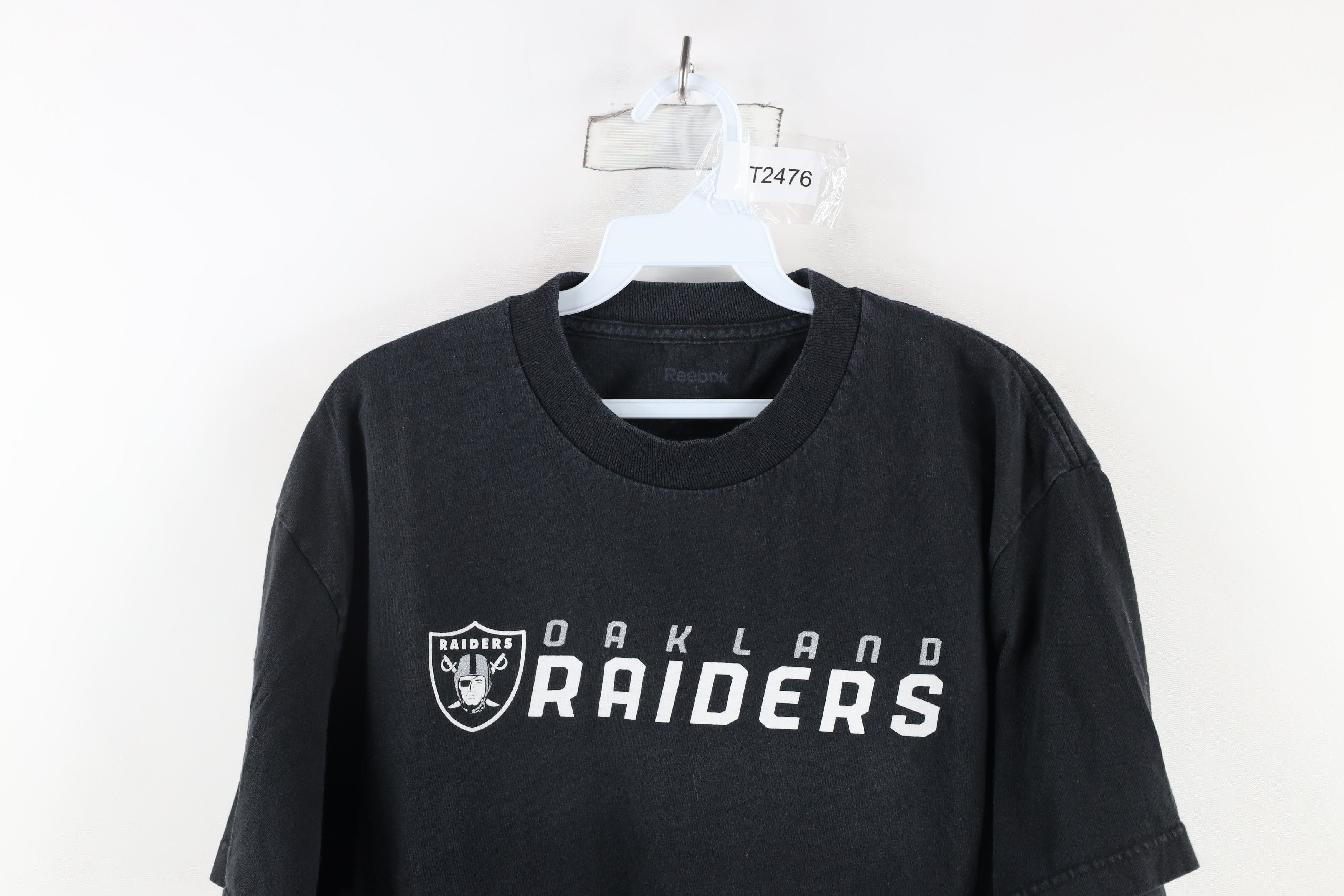 Reebok × Vintage Vintage Reebok Out Oakland Raiders Football T-Shirt Black Size US L / EU 52-54 / 3 - 2 Thumbnail