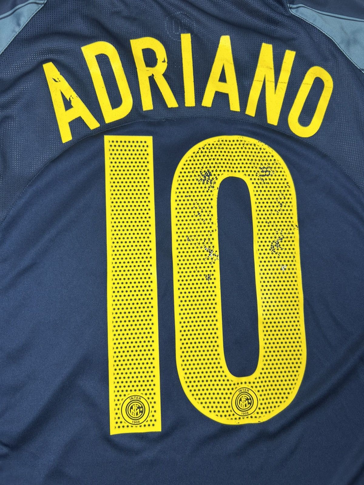 Nike Nike Adriano Inter Milan 2004 2005 2006 Third Soccer Jersey Size US M / EU 48-50 / 2 - 10 Thumbnail
