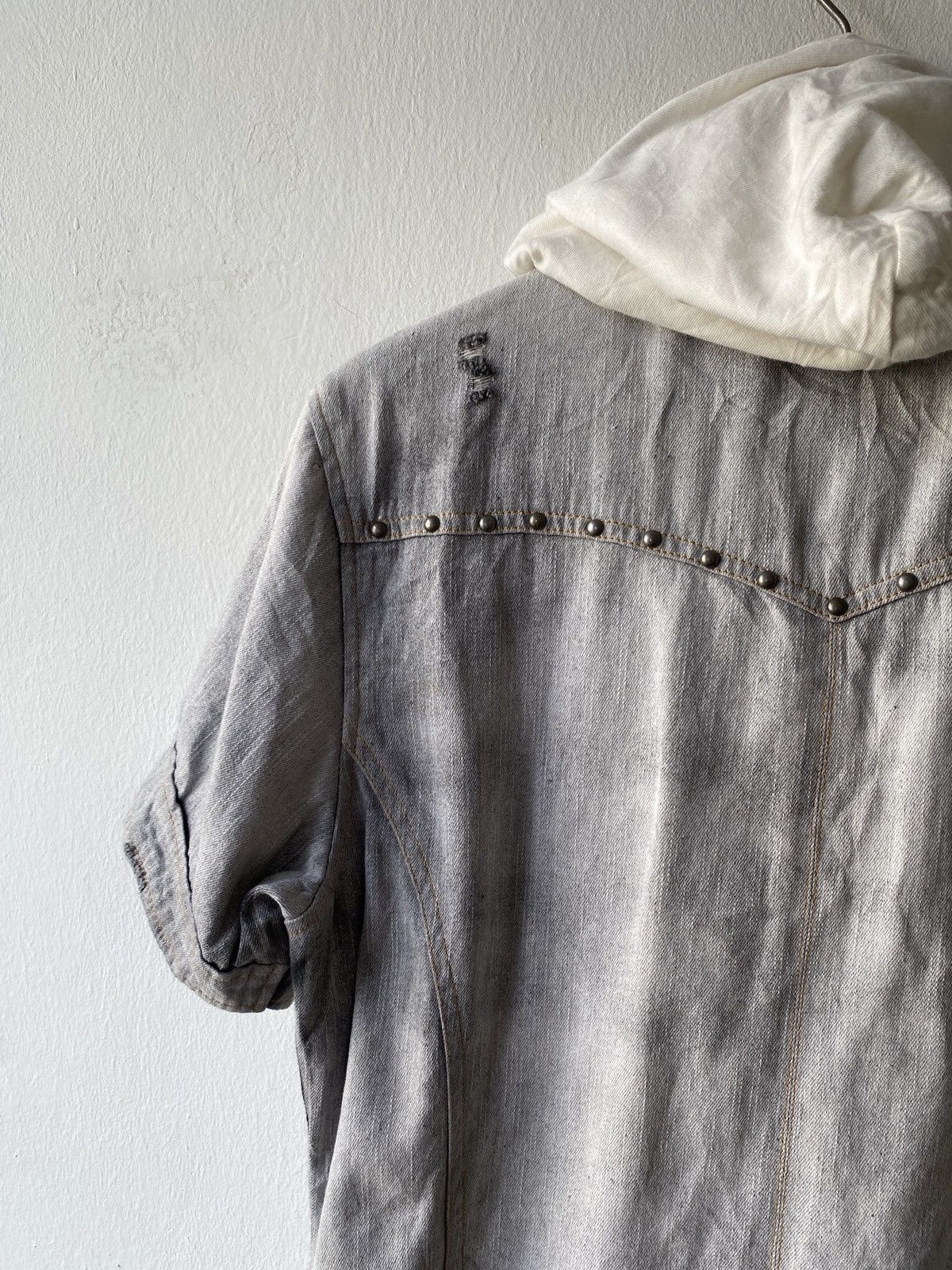 In The Attic × Japanese Brand In The Attic Removable Hoodie Design Distressed Shirt Size US M / EU 48-50 / 2 - 15 Thumbnail