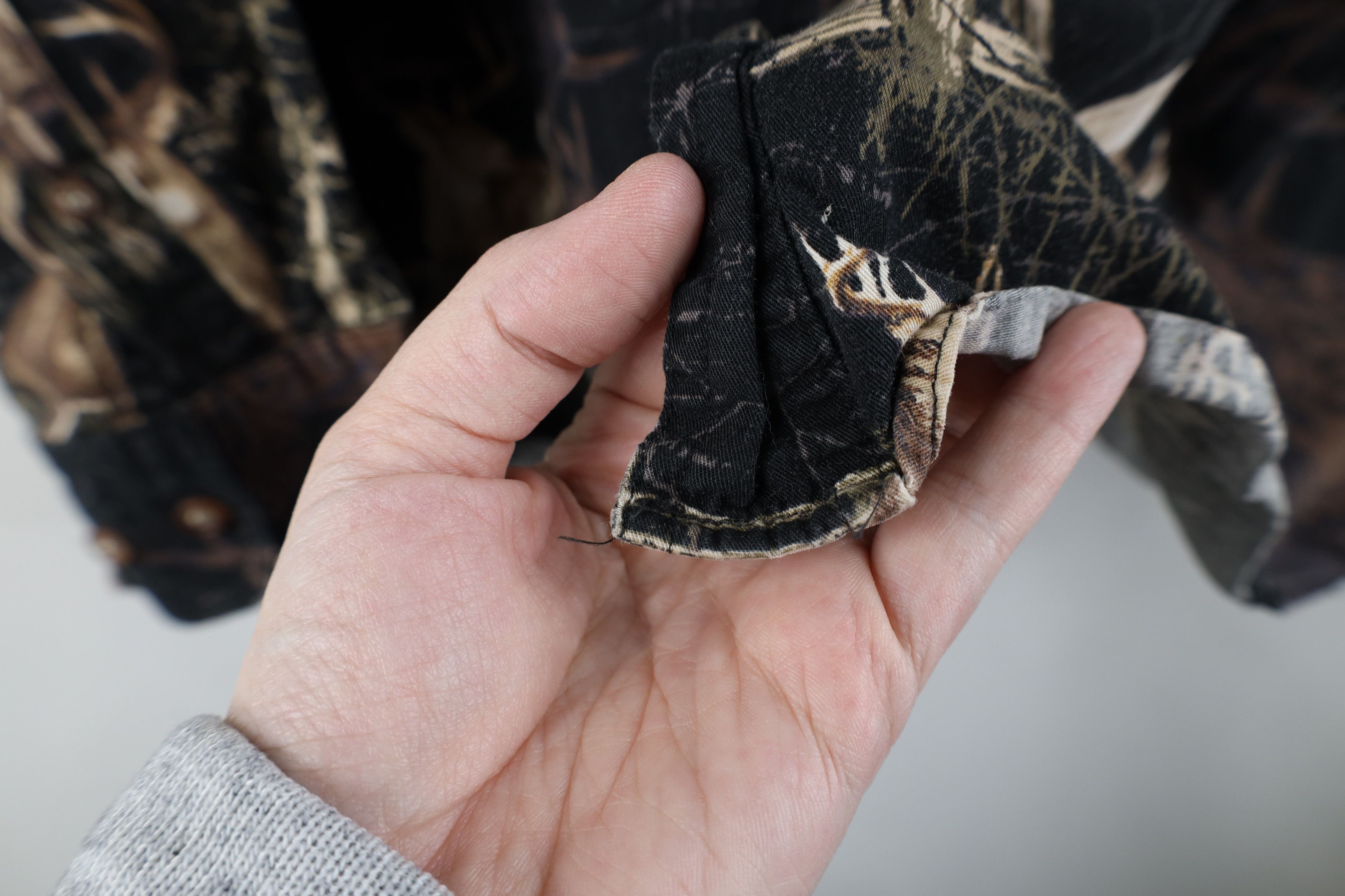 Vintage Vintage 90s Streetwear Deer Buck All Over Print Button Shirt Size US M / EU 48-50 / 2 - 5 Thumbnail