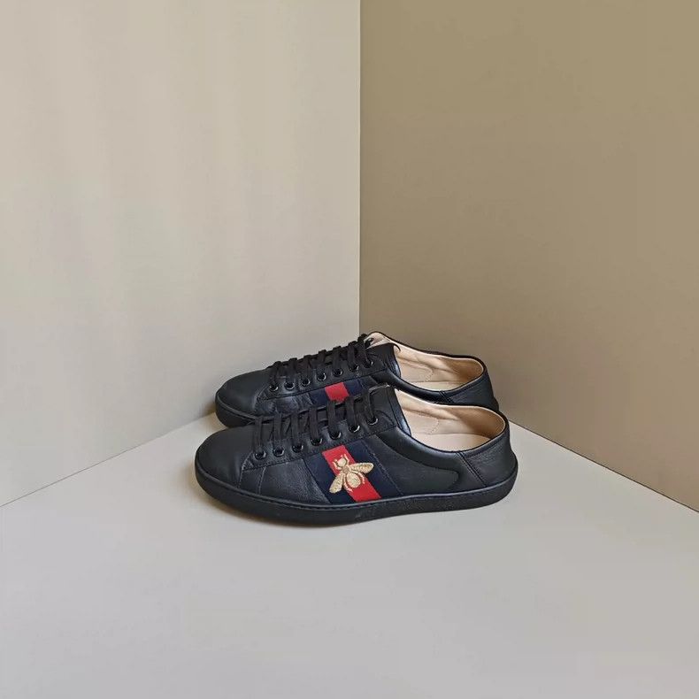 Gucci Gucci Bee Fashion Low-Top Sneakers - dmc Size US 6.5 / EU 39-40 - 1 Thumbnail