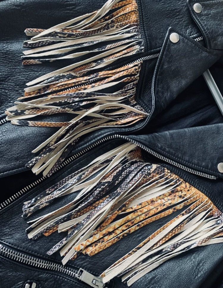 Saint Laurent Paris × Yves Saint Laurent Saint Laurent Serpentine Leather With Fringe Size US S / EU 44-46 / 1 - 3 Thumbnail