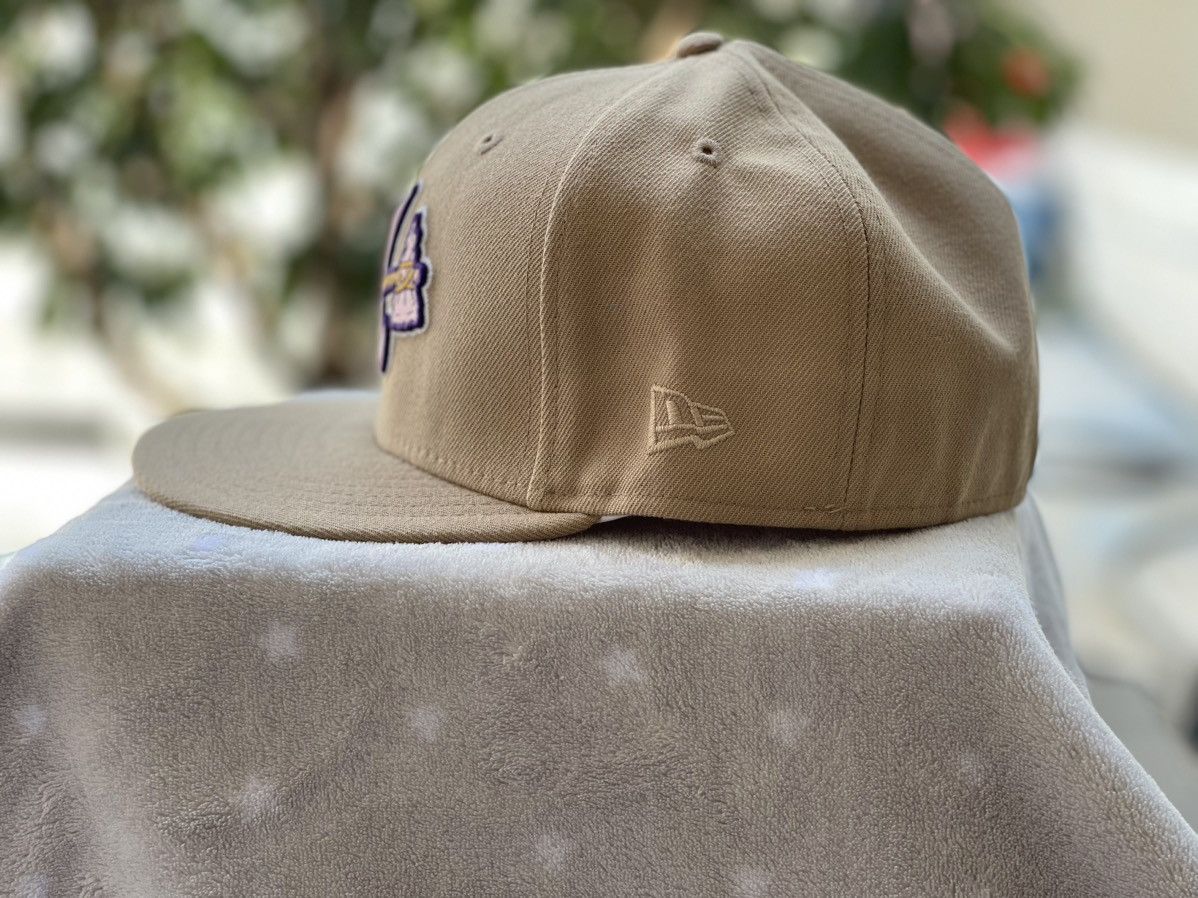 MLB × New Era Braves Fitted hat 7 1/2 Size ONE SIZE - 3 Thumbnail