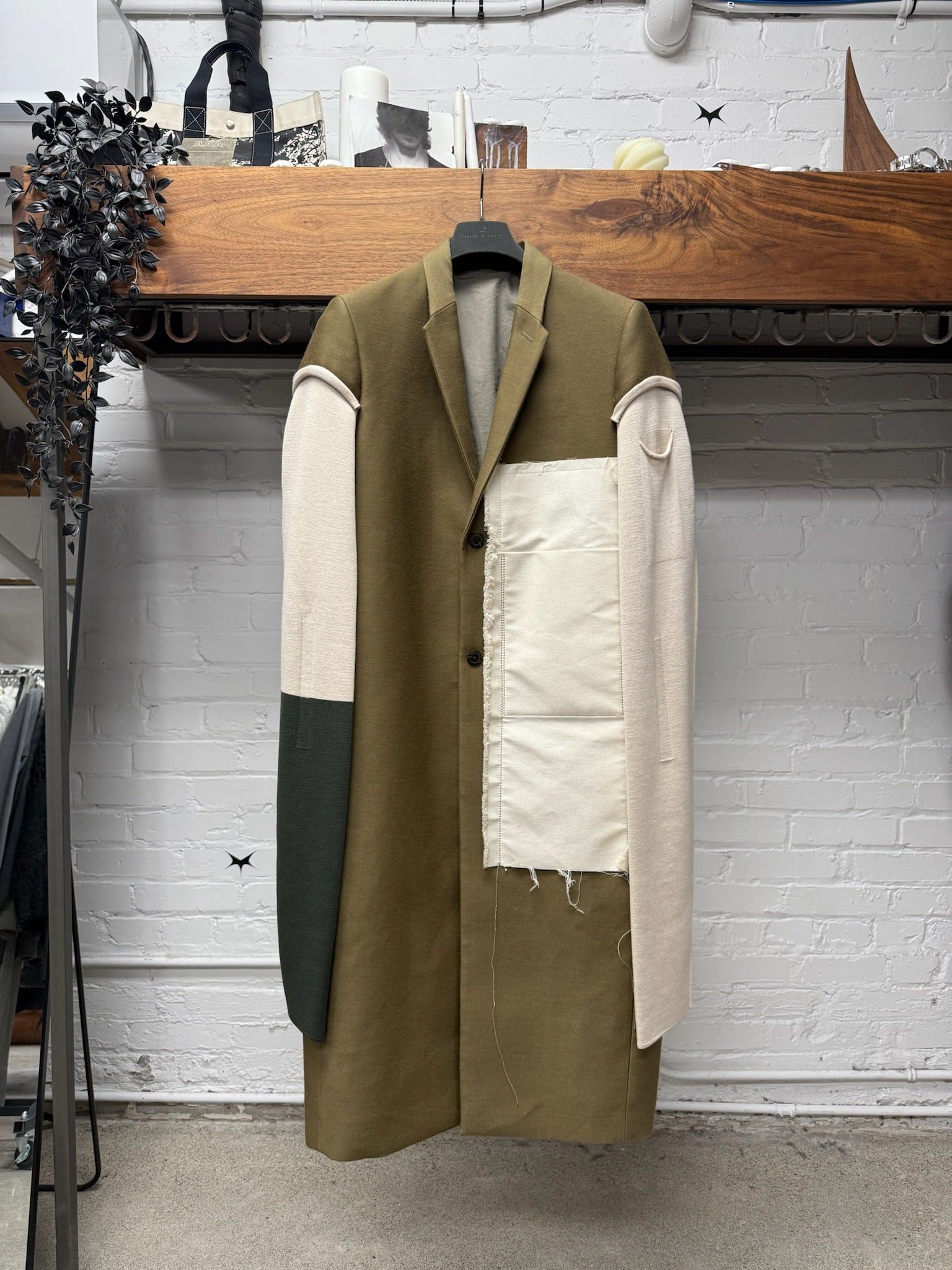 Rick Owens 1/12 AW2017 Rick Owens ‘Glitter’ Runway Panelled Wool/Cotton Full Length Coat Size US M / EU 48-50 / 2 - 1 Thumbnail