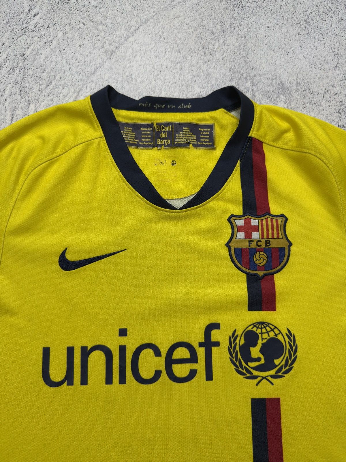 Nike NIKE BARCELONA 2008 2009 AWAY FOOTBALL SHIRT SOCCER JERSEY Size US S / EU 44-46 / 1 - 7 Thumbnail