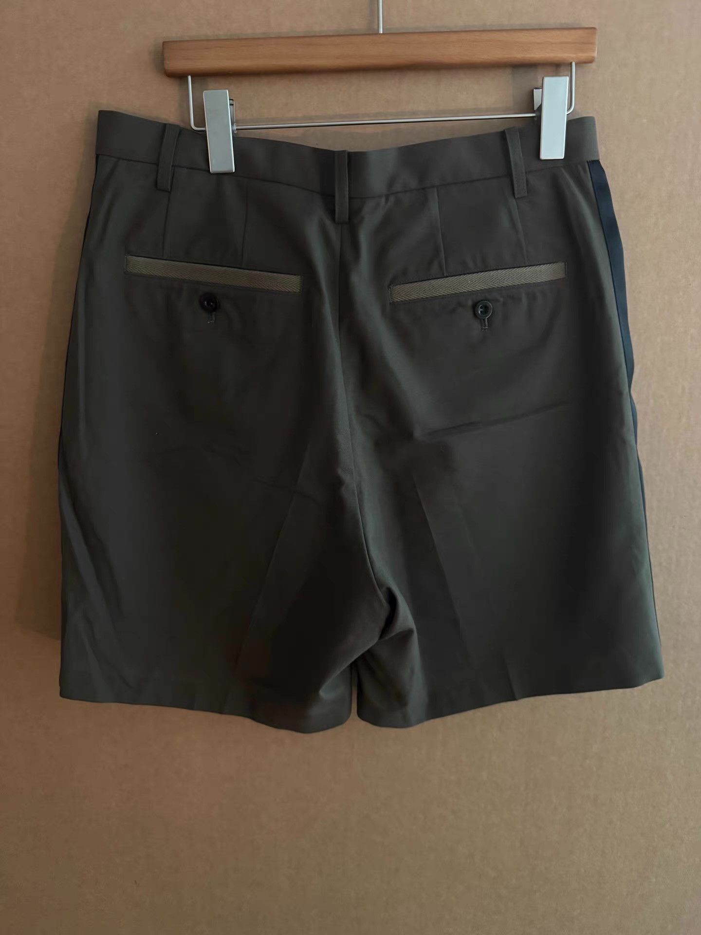 Sacai sacai Army Green Tailored Shorts Q16 Size US 36 / EU 52 - 2 Thumbnail