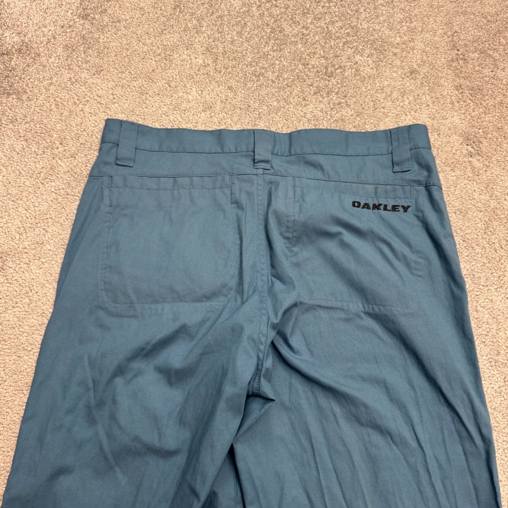 Oakley Oakley Pants Men Chino Flat Front Straight Leg 33 Slate Blue Blue Groomed Casual Travel Classic Preppy Size US 33 - 3 Thumbnail