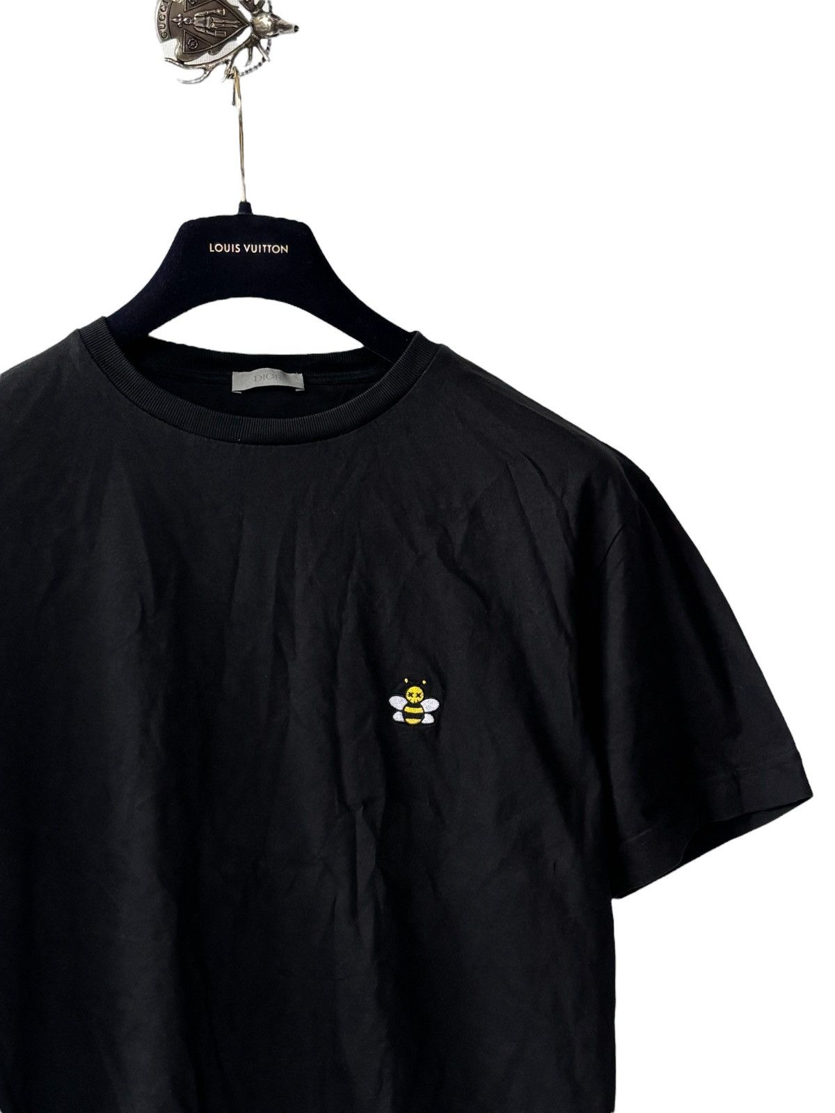 Dior × Kaws Dior Kaws Bee T-Shirt Size US M / EU 48-50 / 2 - 2 Thumbnail