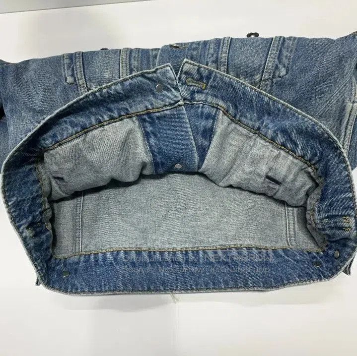 Balenciaga Balenciaga Casual Fashion Solid Color Denim Jacket. Size US L / EU 52-54 / 3 - 8 Thumbnail