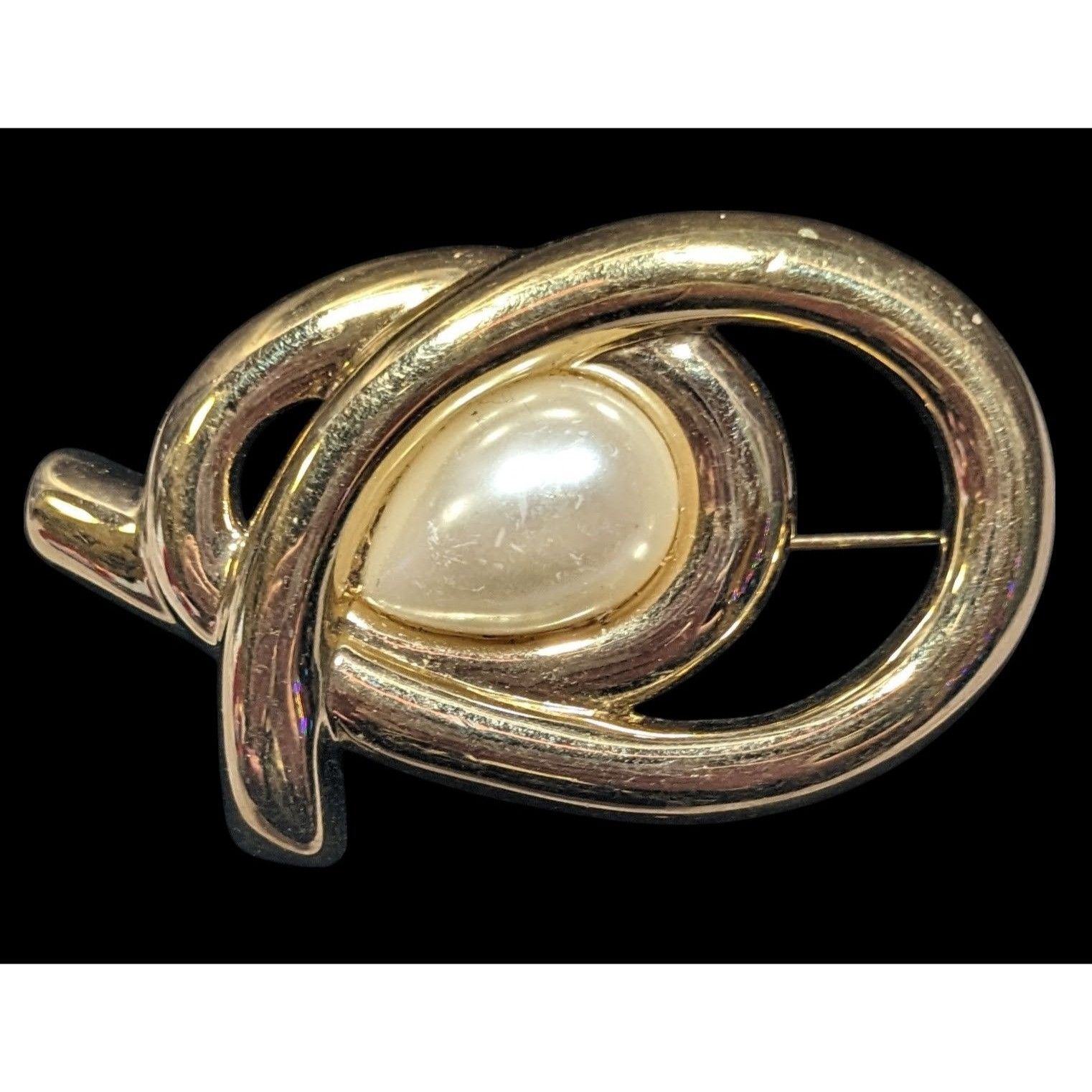 Other Vintage Abstract Gold Tone Brooch With Faux Pearl Accent Size ONE SIZE - 1 Thumbnail