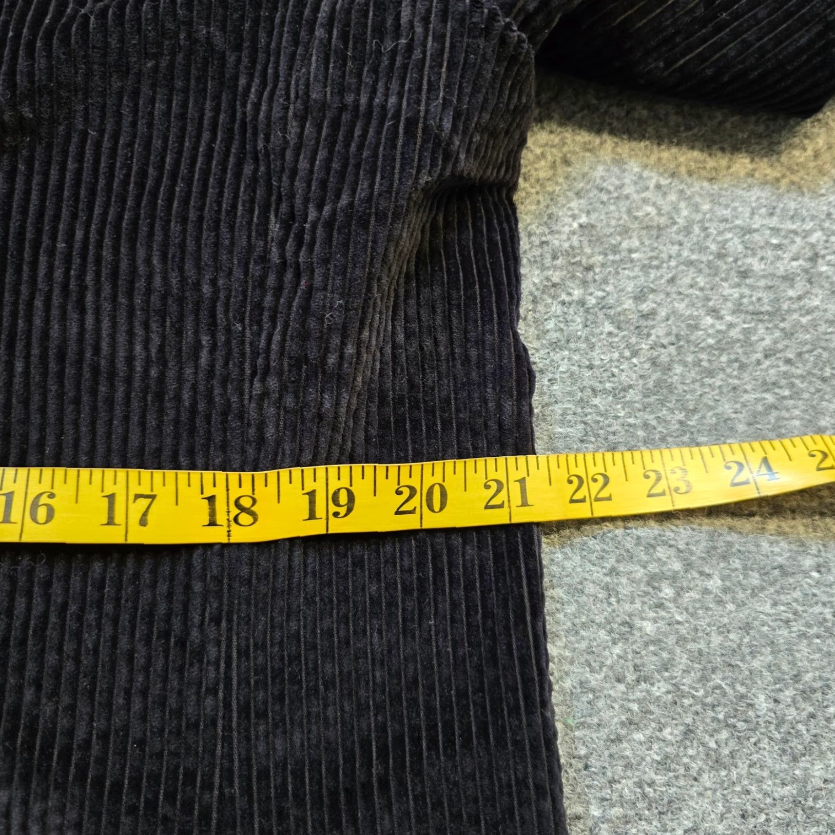 J. Jill VINTAGE J. Jill Top Womens Medium Black Velour Corduroy Button Pocket Career Size M / US 6-8 / IT 42-44 - 6 Thumbnail