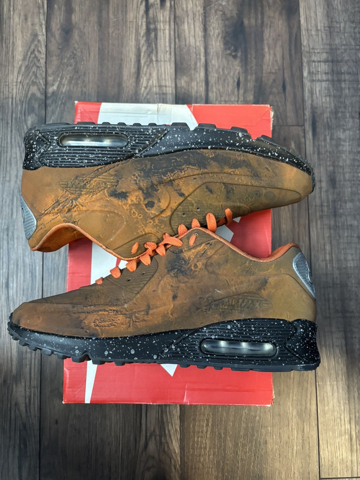 Nike Size 10.5 - Nike Air Max 90 Mars Landing Size US 10.5 / EU 43-44 - 2 Thumbnail