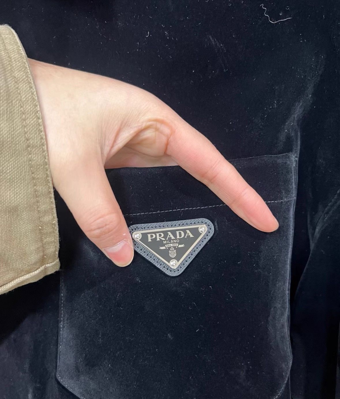Prada PRADA Velvet Jacket in Size M -2506 Size US M / EU 48-50 / 2 - 3 Thumbnail